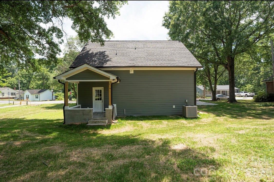 209 East Dixon Street — Lincolnton