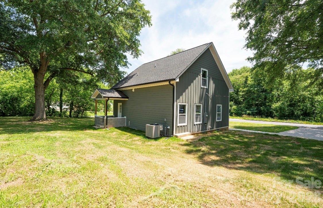 209 East Dixon Street — Lincolnton