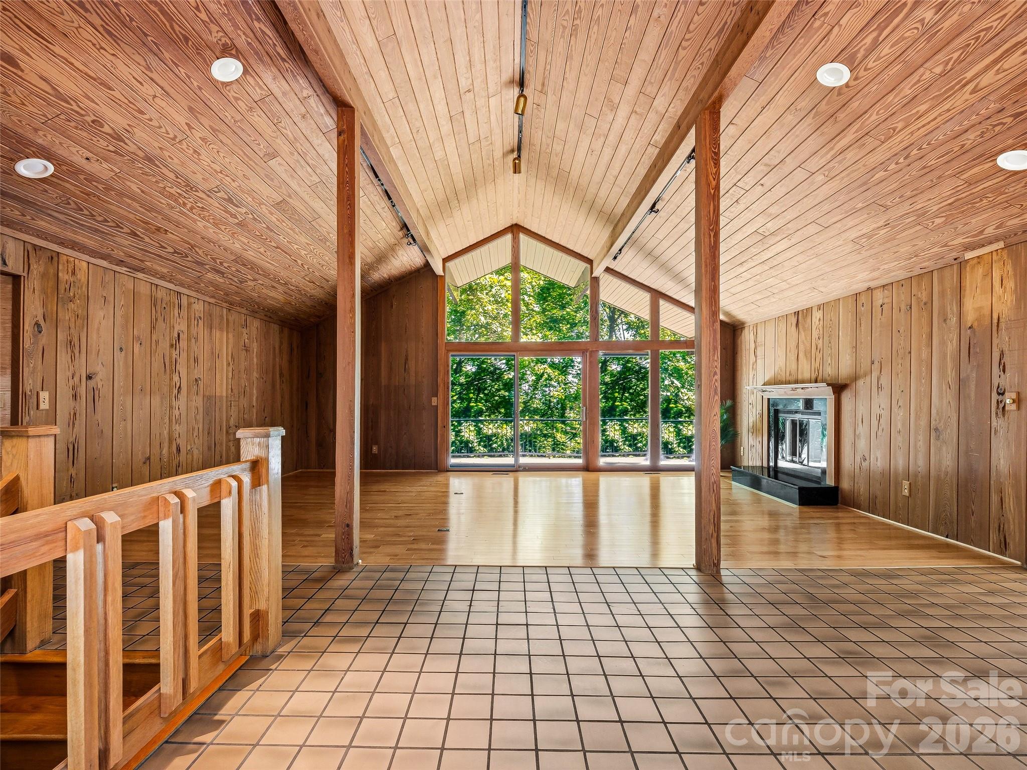 1430 Valmont Drive — Hendersonville