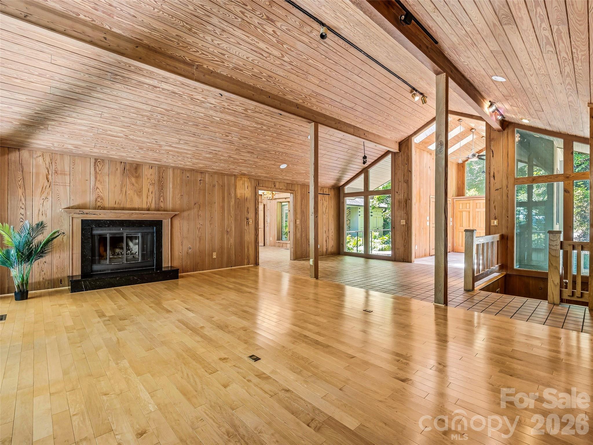 1430 Valmont Drive — Hendersonville