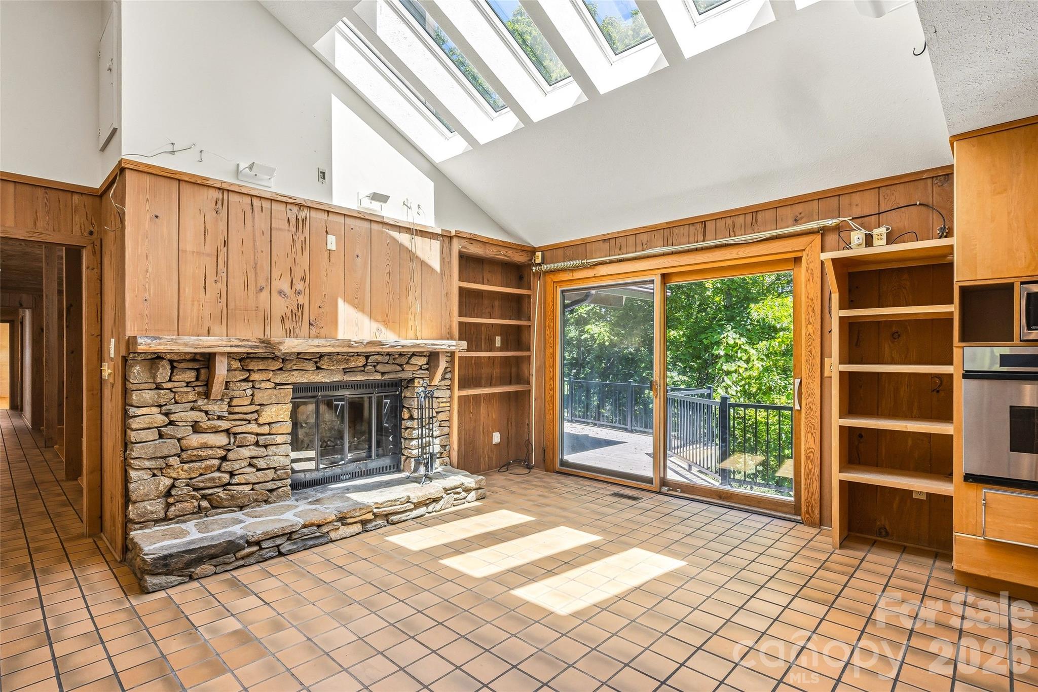 1430 Valmont Drive — Hendersonville