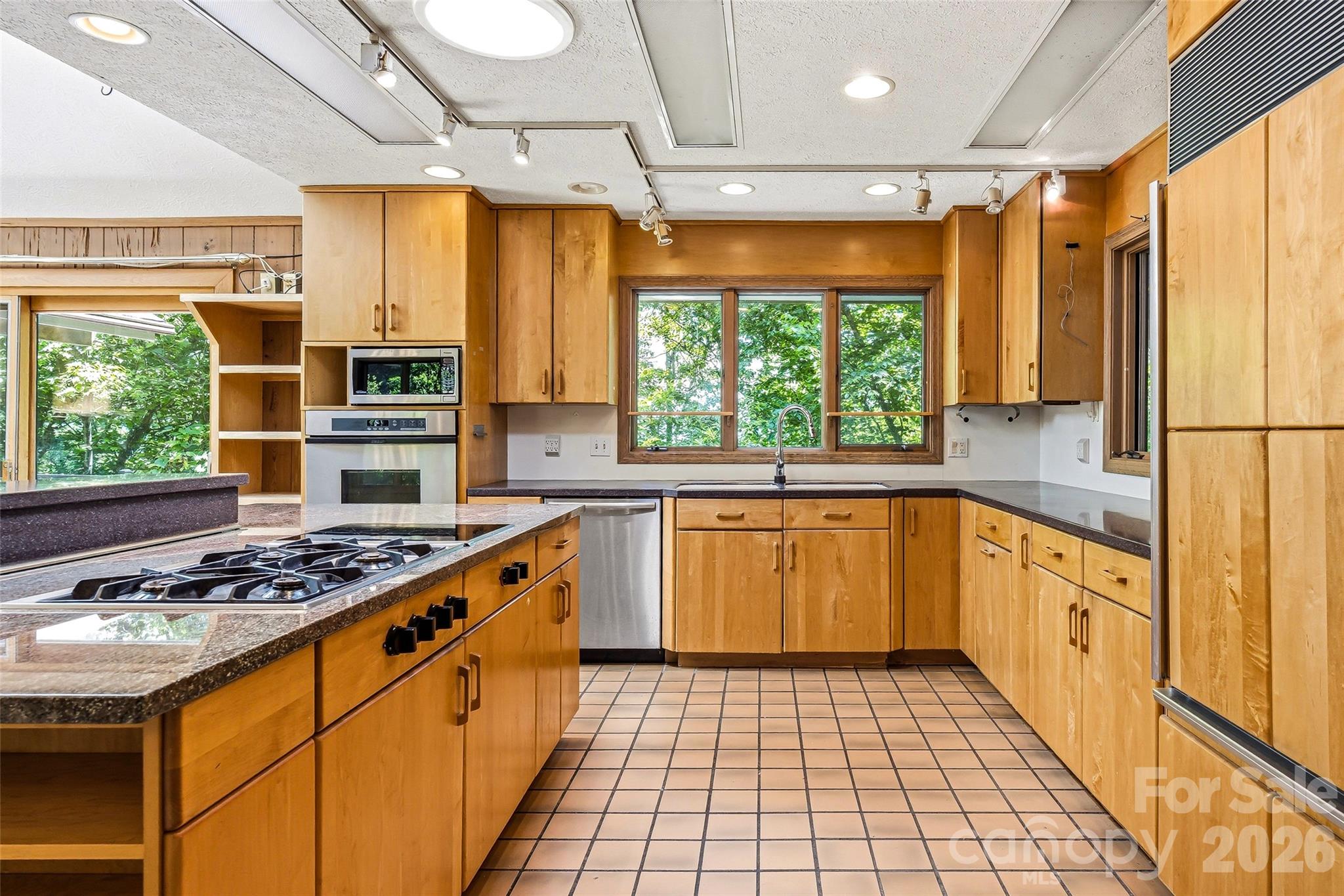 1430 Valmont Drive — Hendersonville