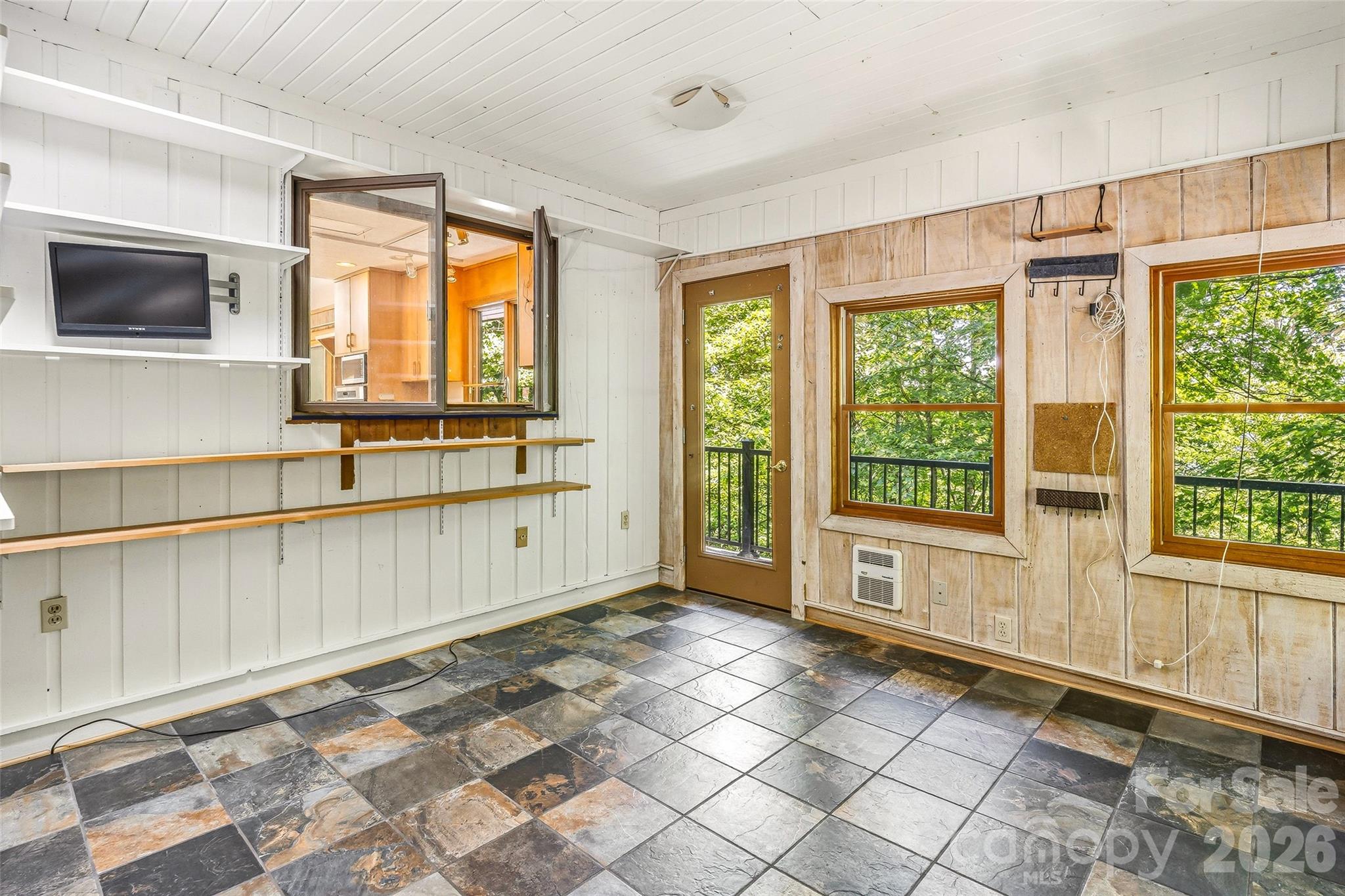 1430 Valmont Drive — Hendersonville