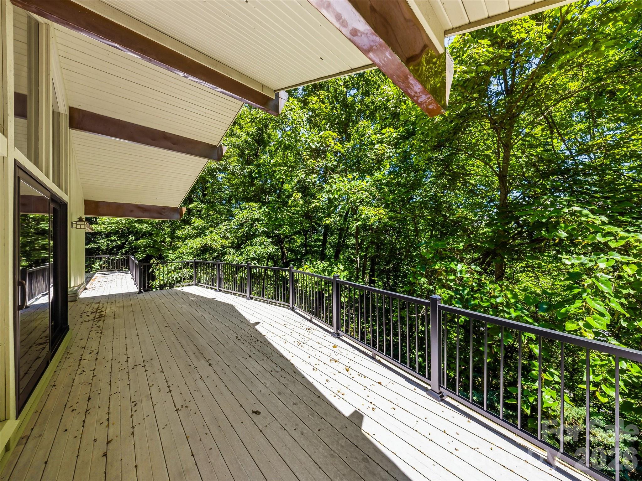 1430 Valmont Drive — Hendersonville