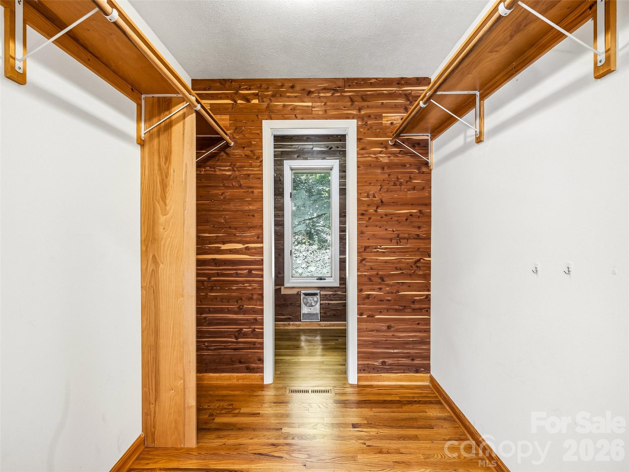 1430 Valmont Drive — Hendersonville