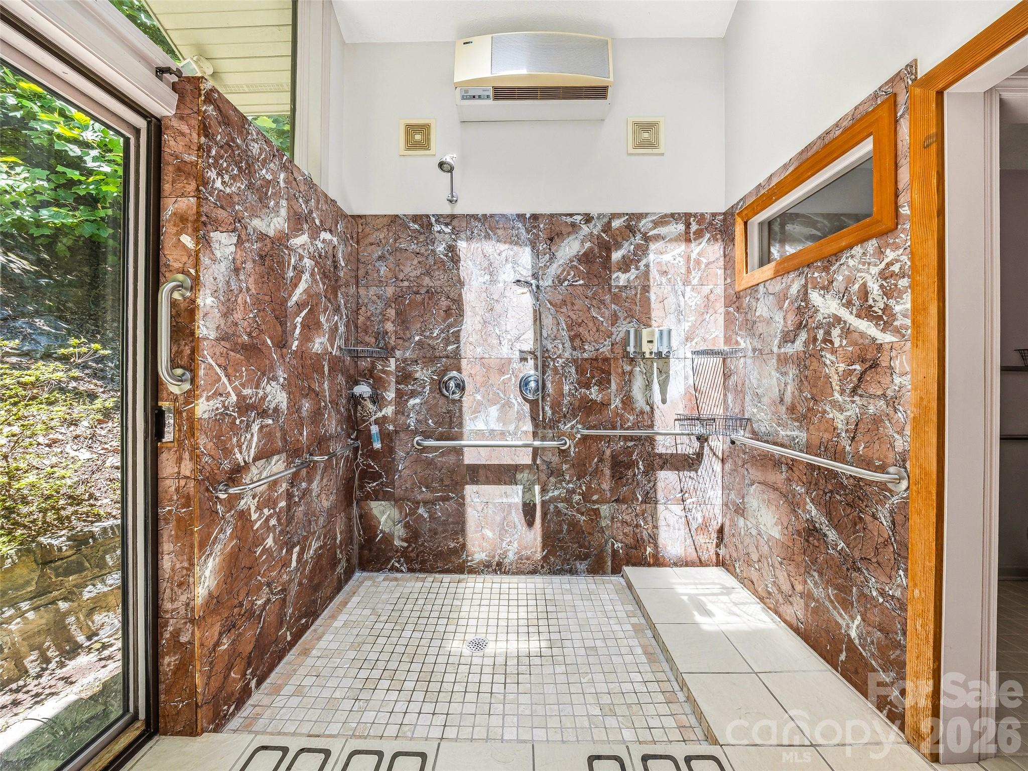 1430 Valmont Drive — Hendersonville