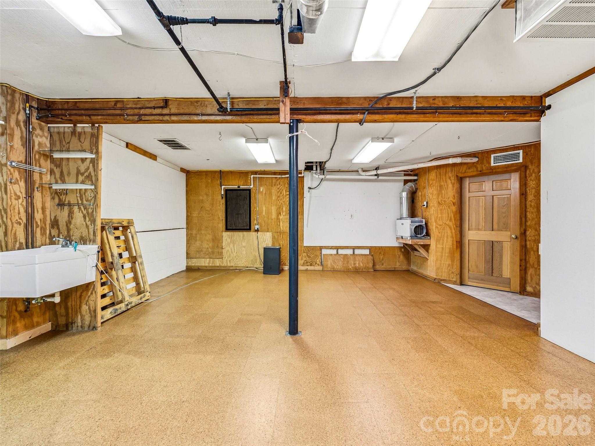1430 Valmont Drive — Hendersonville