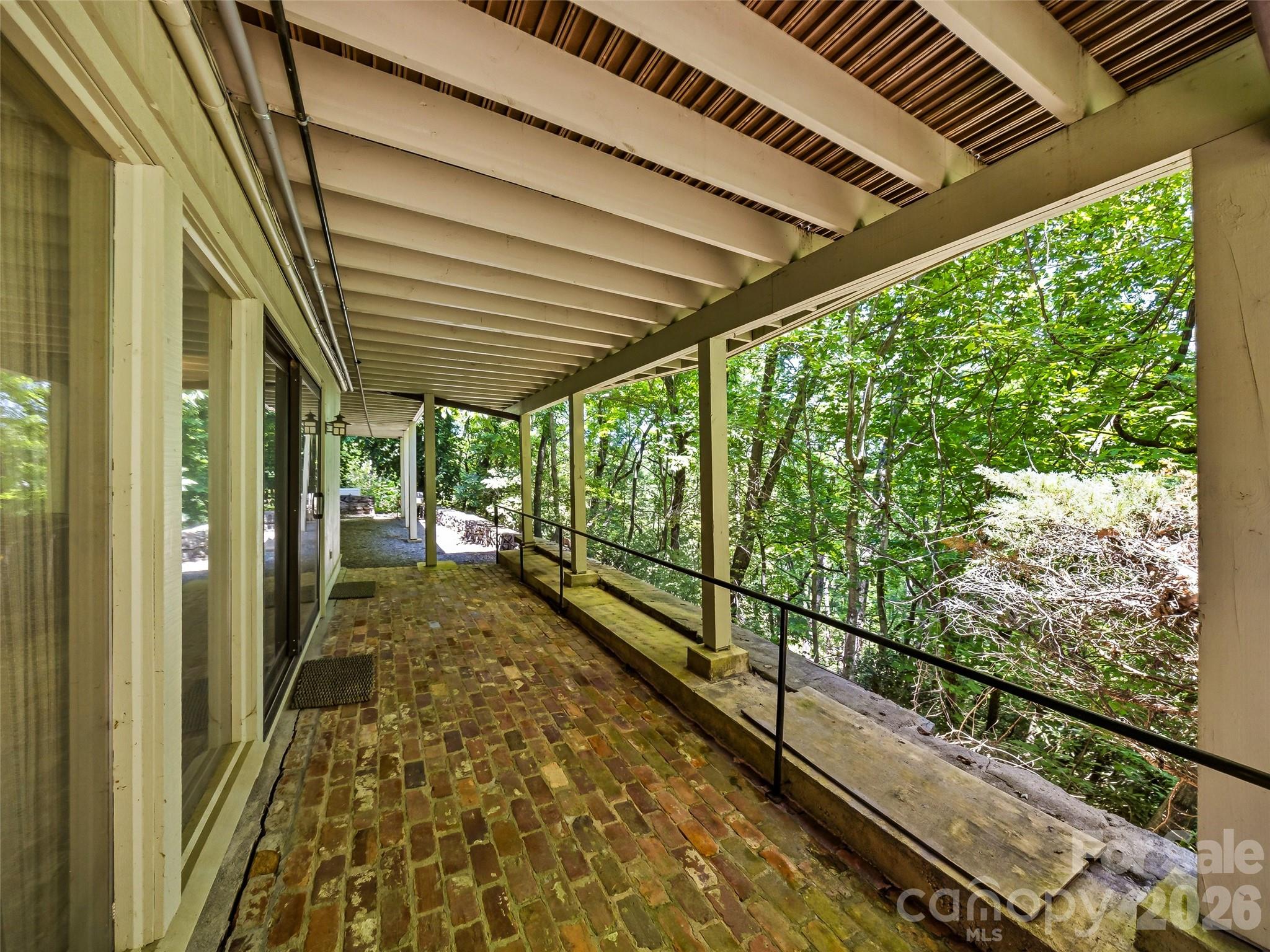 1430 Valmont Drive — Hendersonville