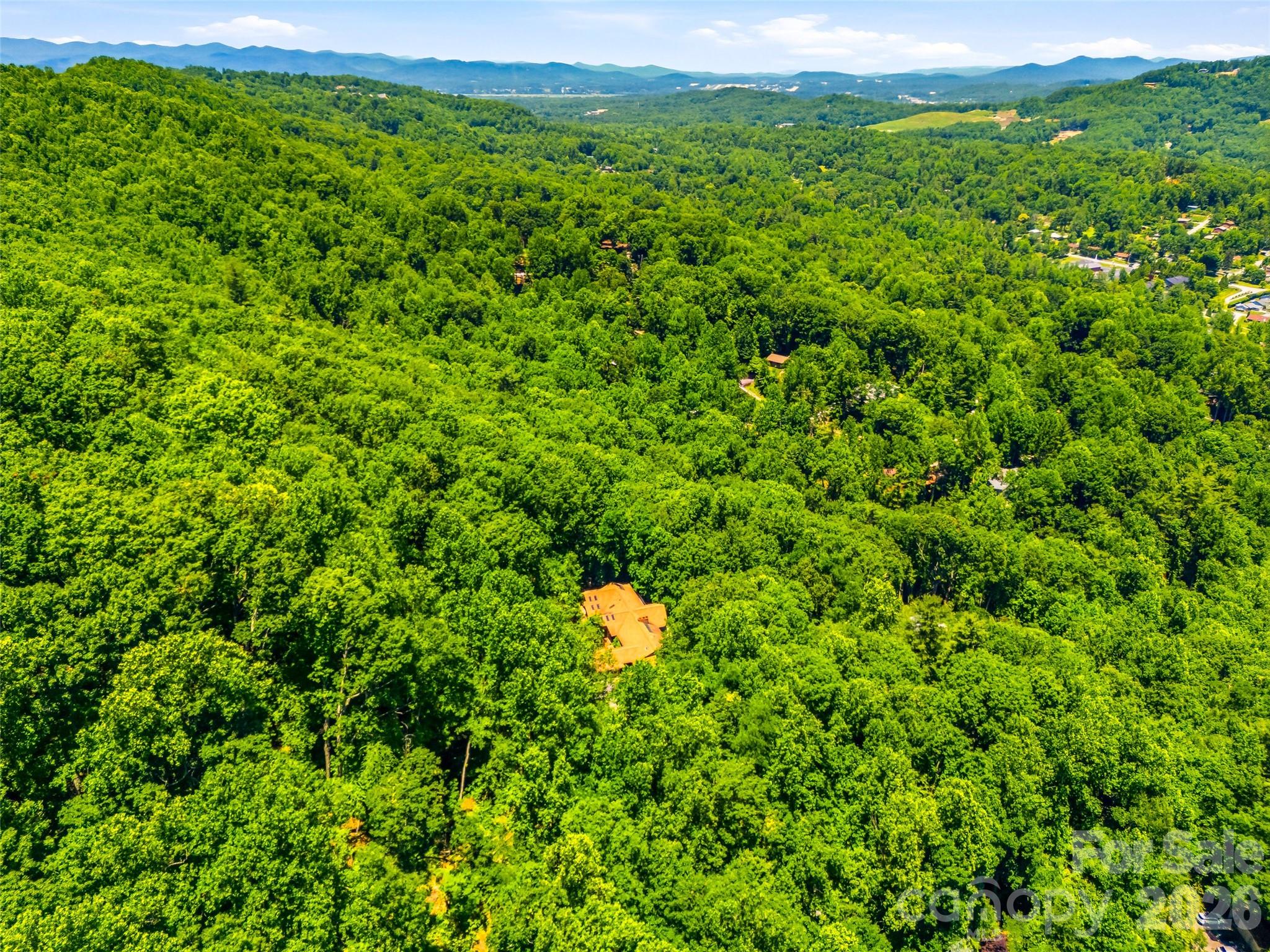 1430 Valmont Drive — Hendersonville