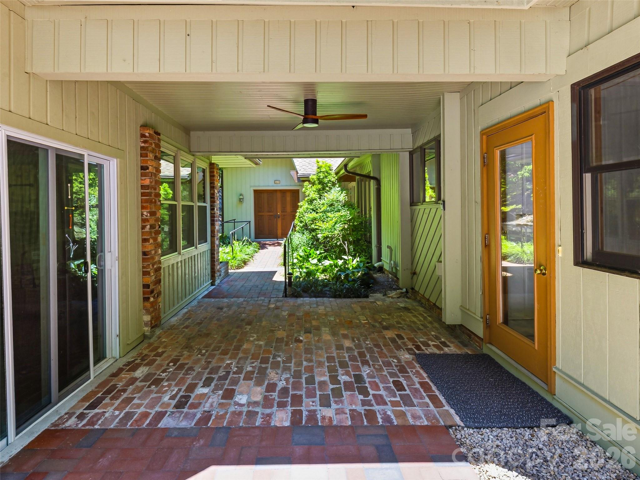 1430 Valmont Drive — Hendersonville