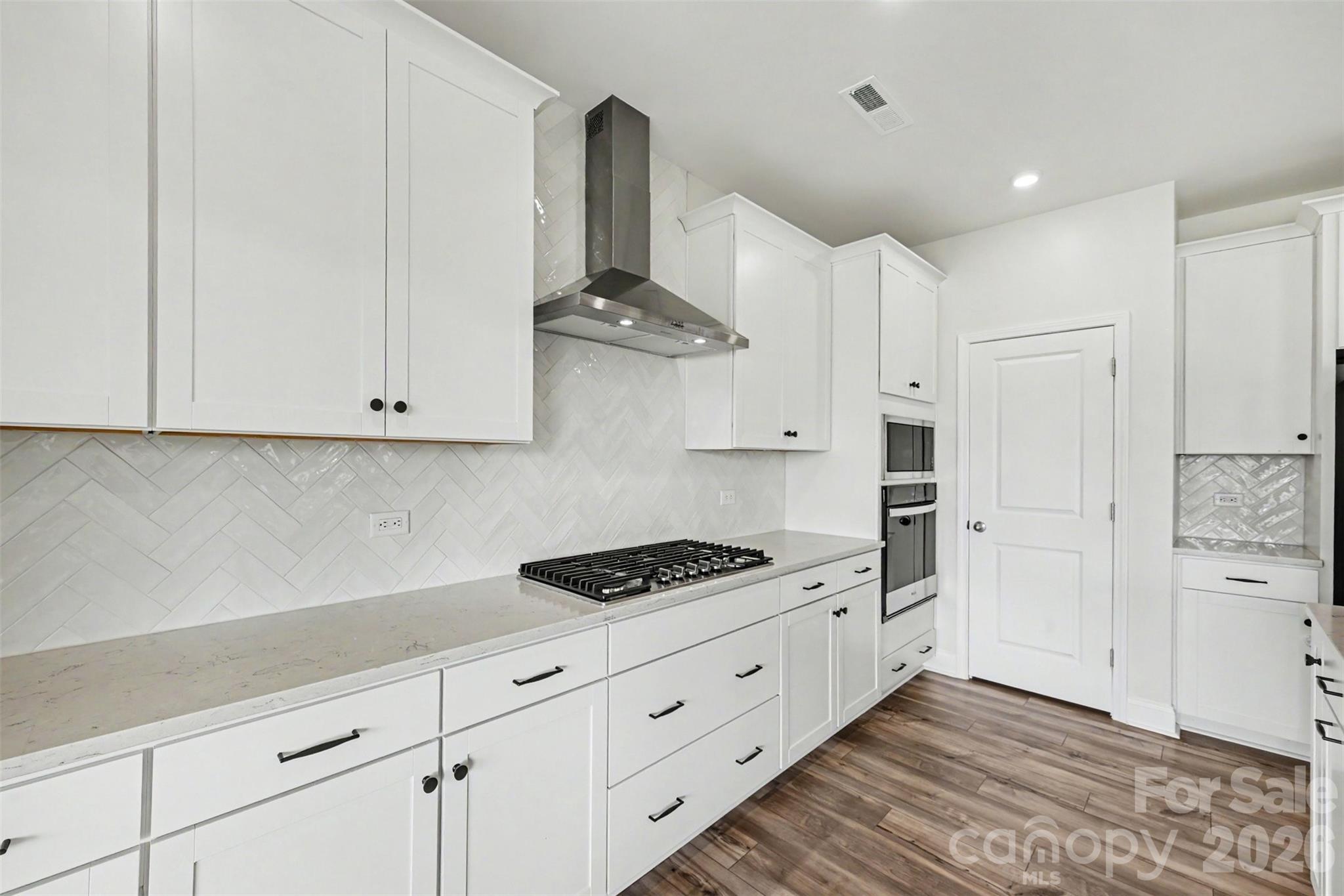 642 Amberjack Place — York