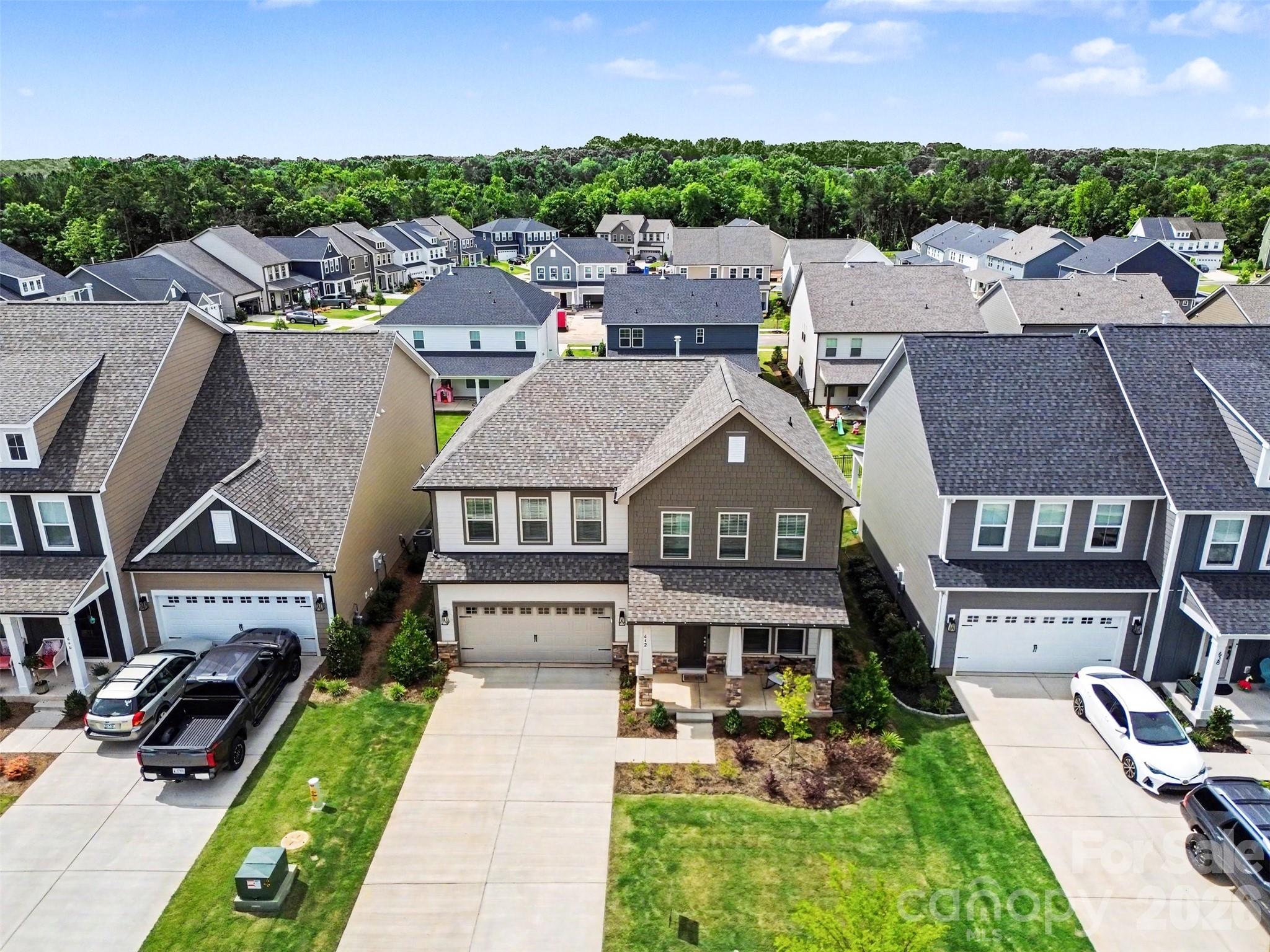 642 Amberjack Place — York