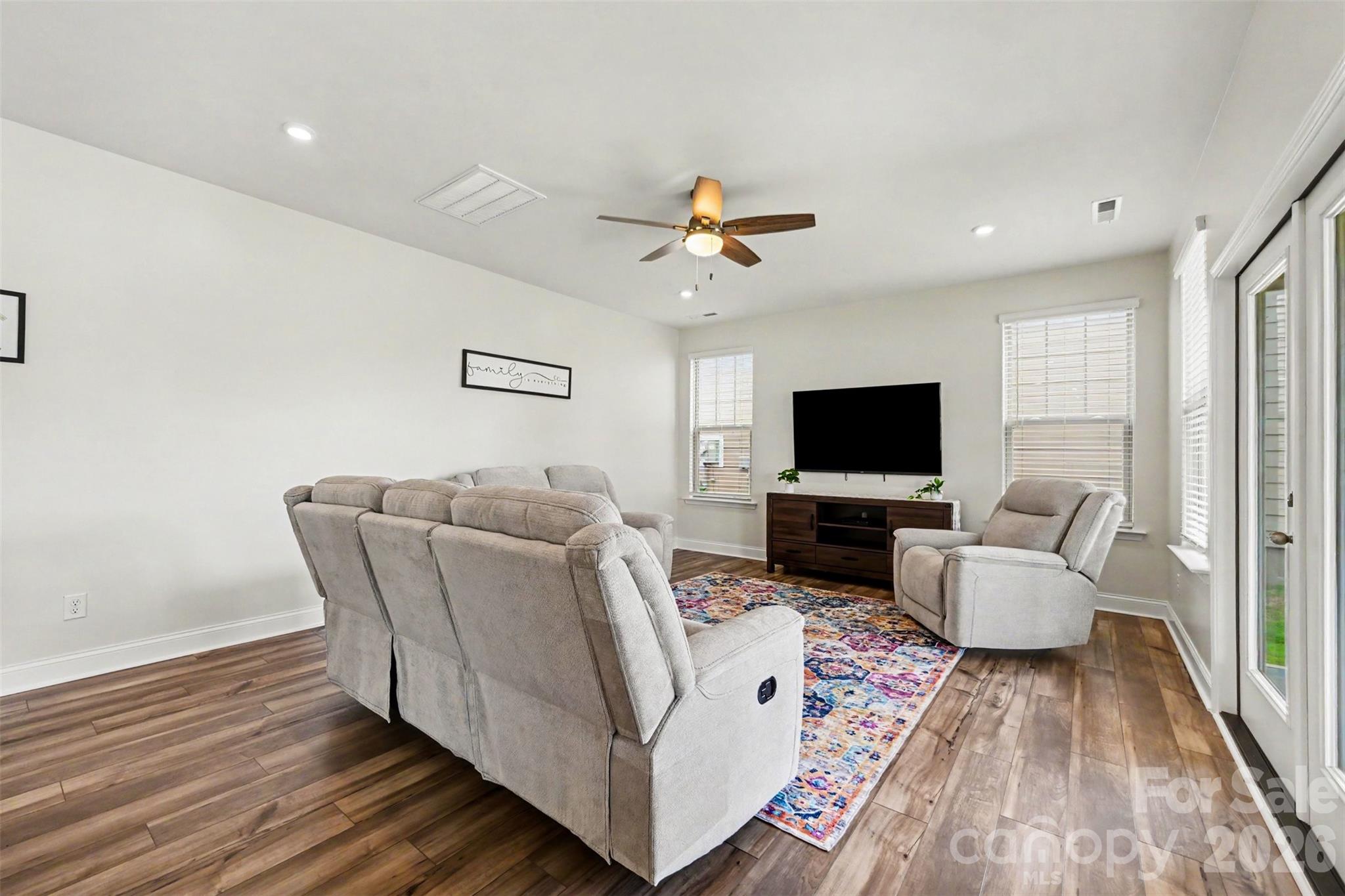 642 Amberjack Place — York