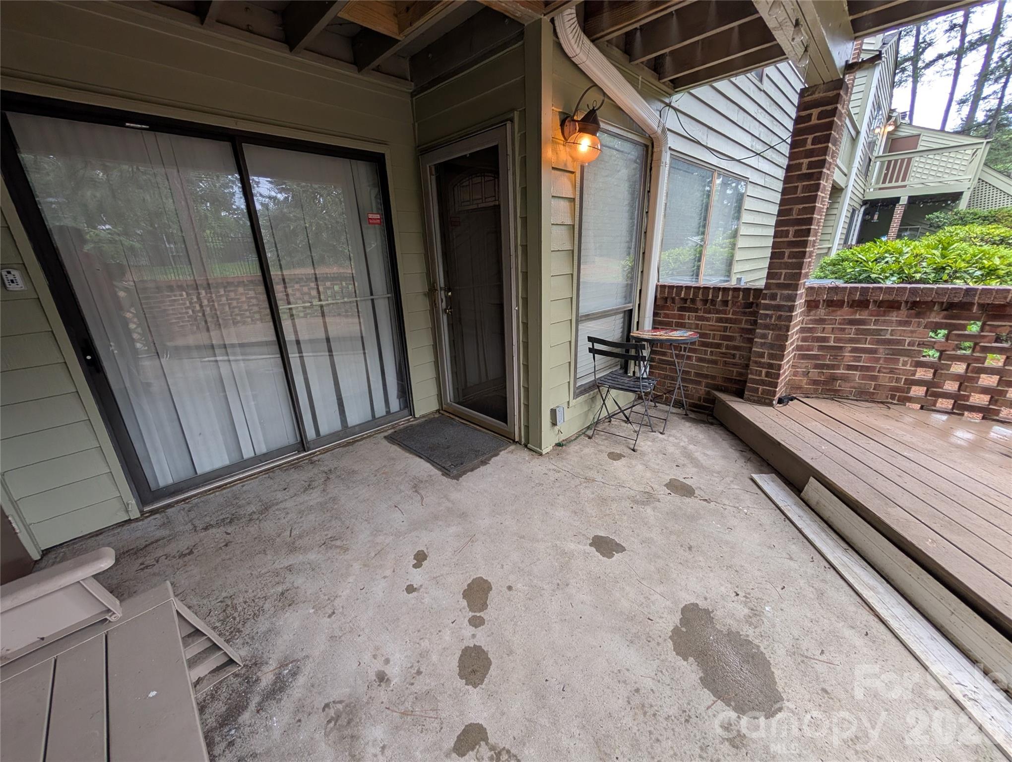 1600 Sharon Road — Charlotte