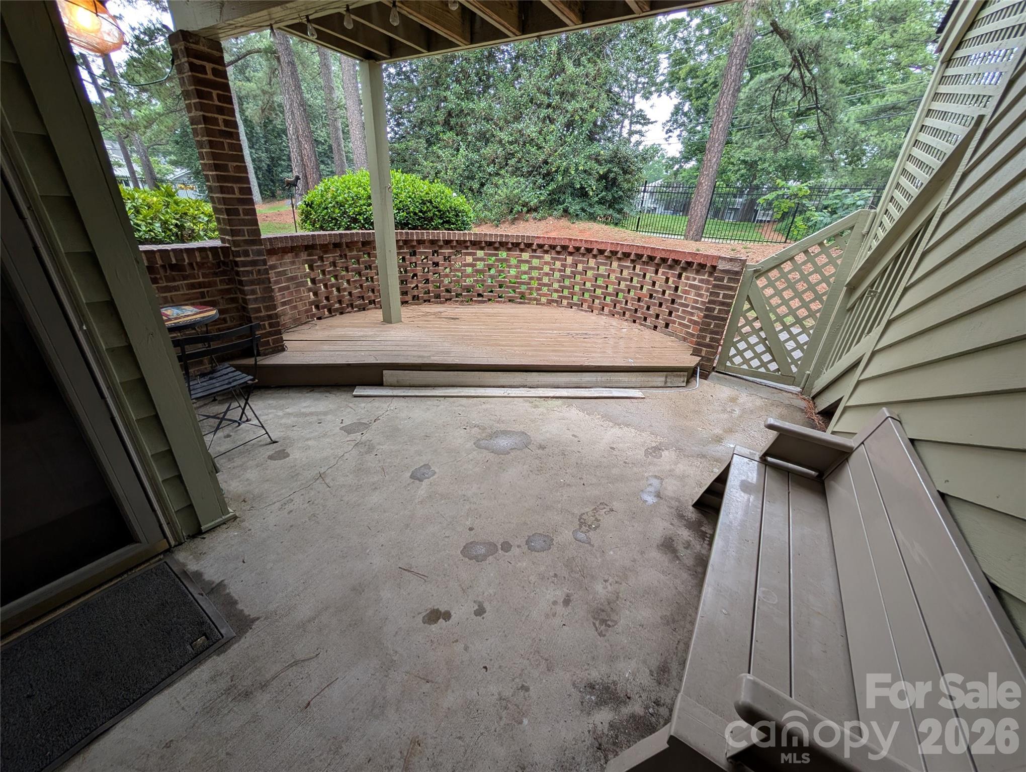 1600 Sharon Road — Charlotte