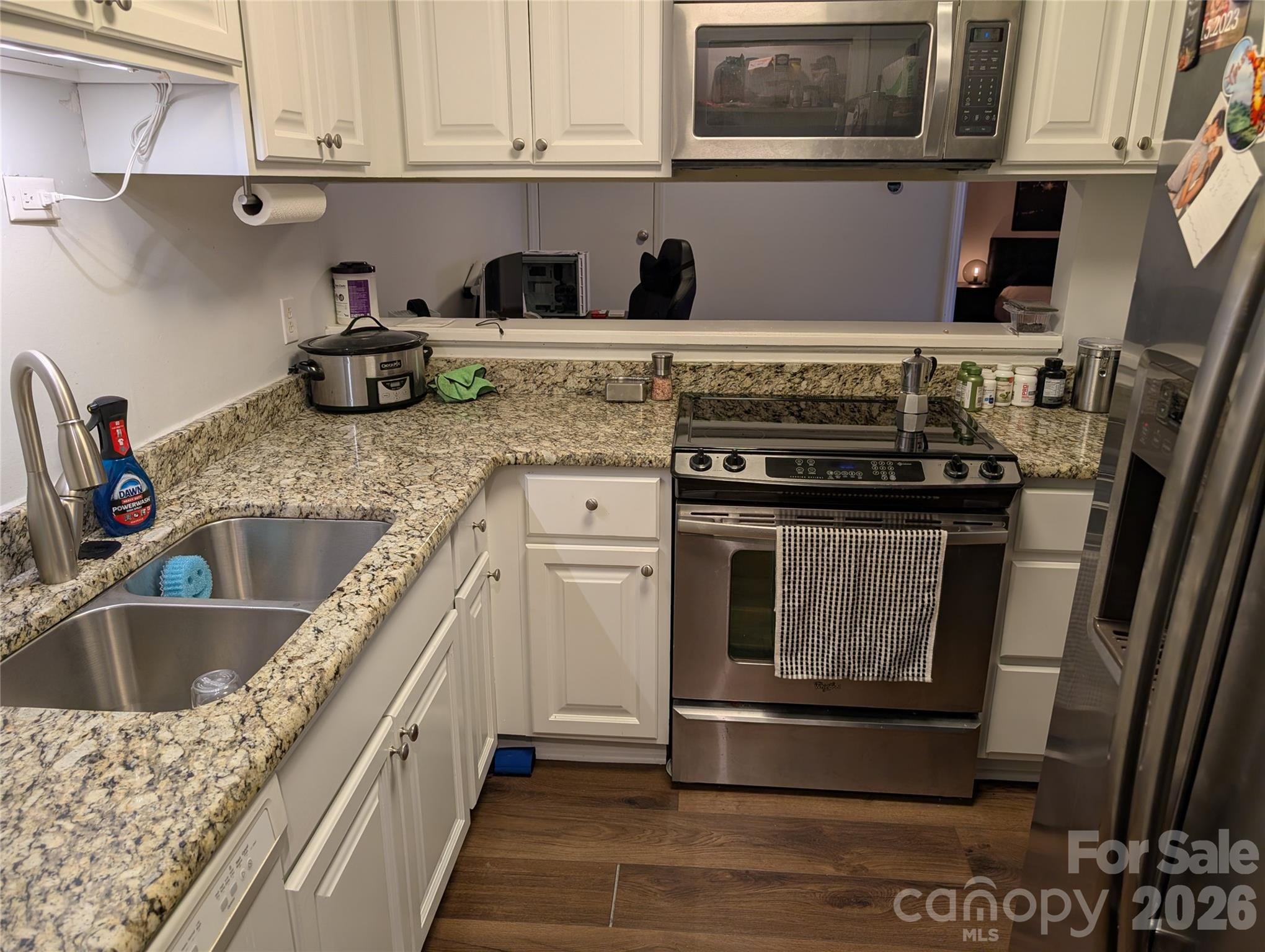 1600 Sharon Road — Charlotte