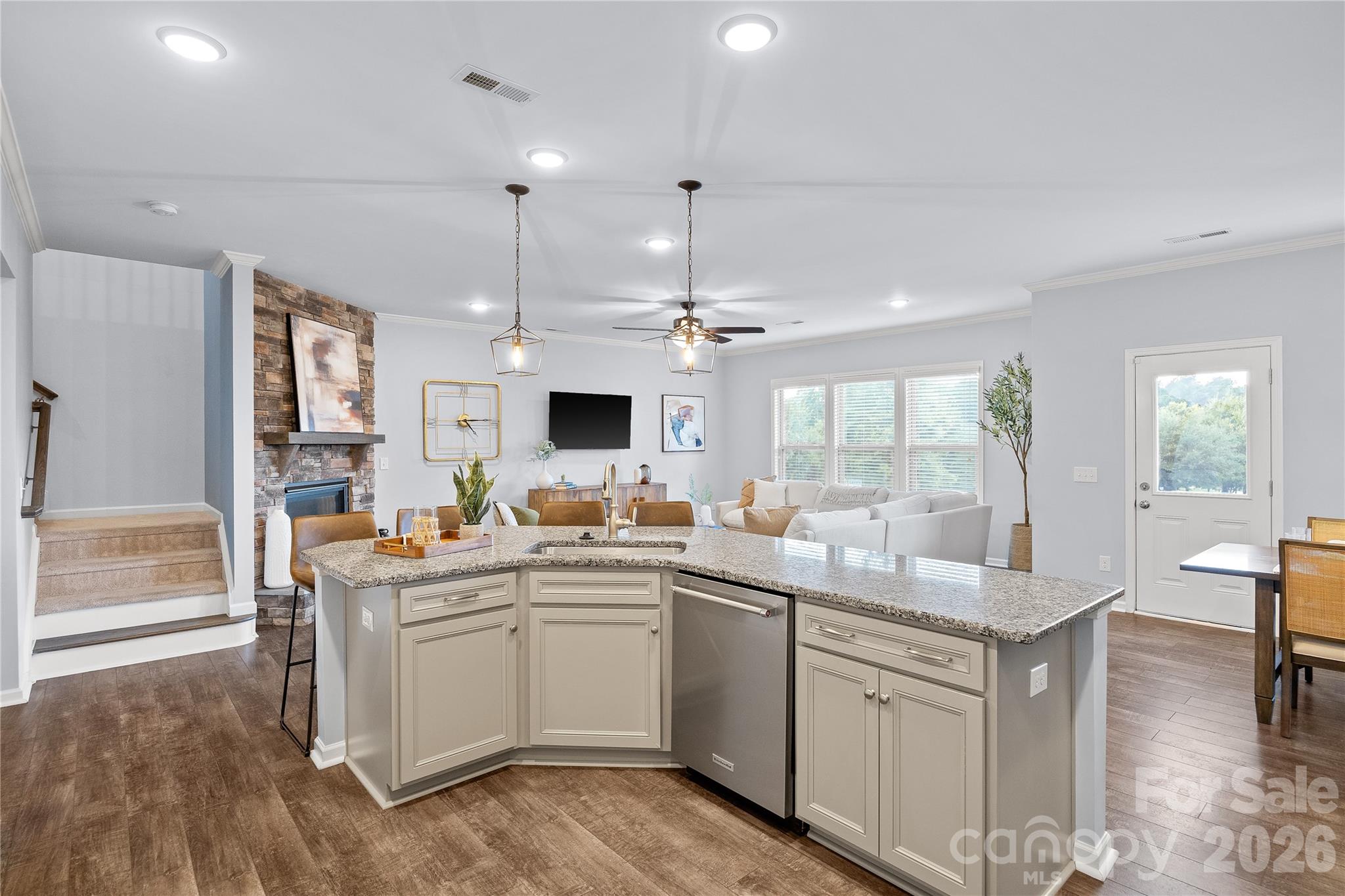 10522 Honeyfur Court — Charlotte
