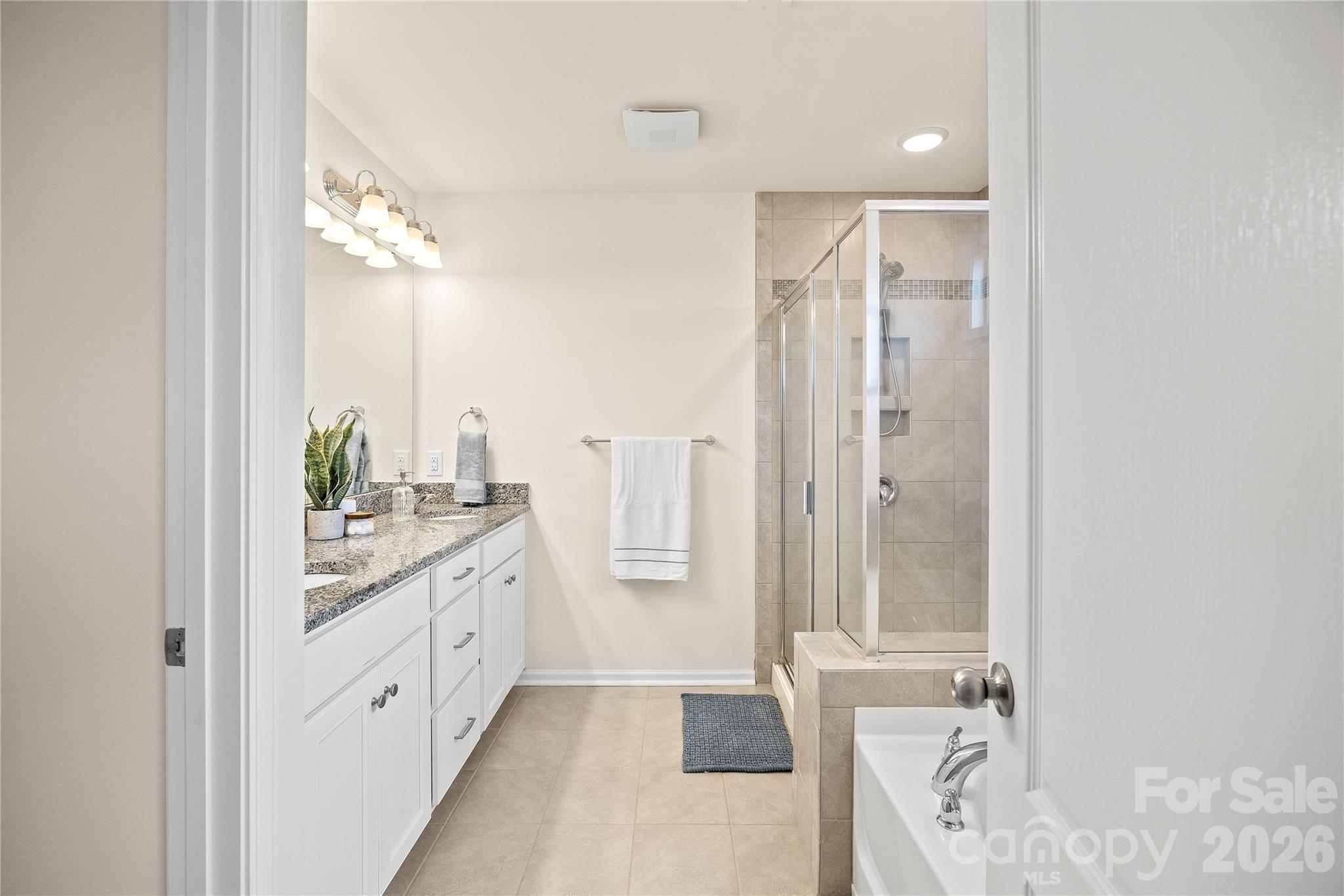 10522 Honeyfur Court — Charlotte