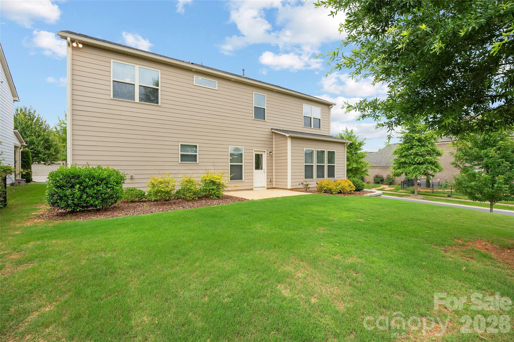10522 Honeyfur Court — Charlotte