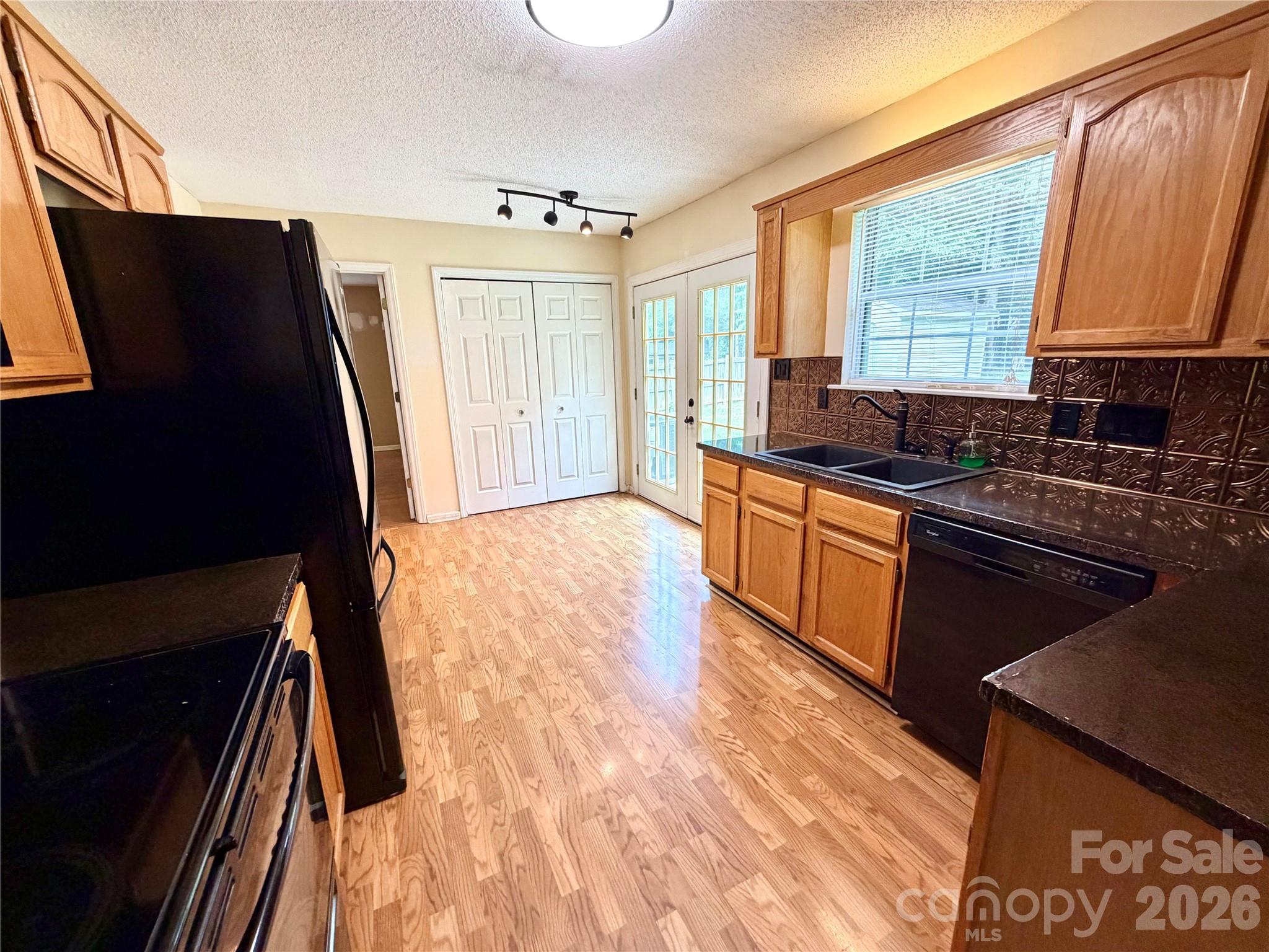 8004 Glencannon Drive — Charlotte