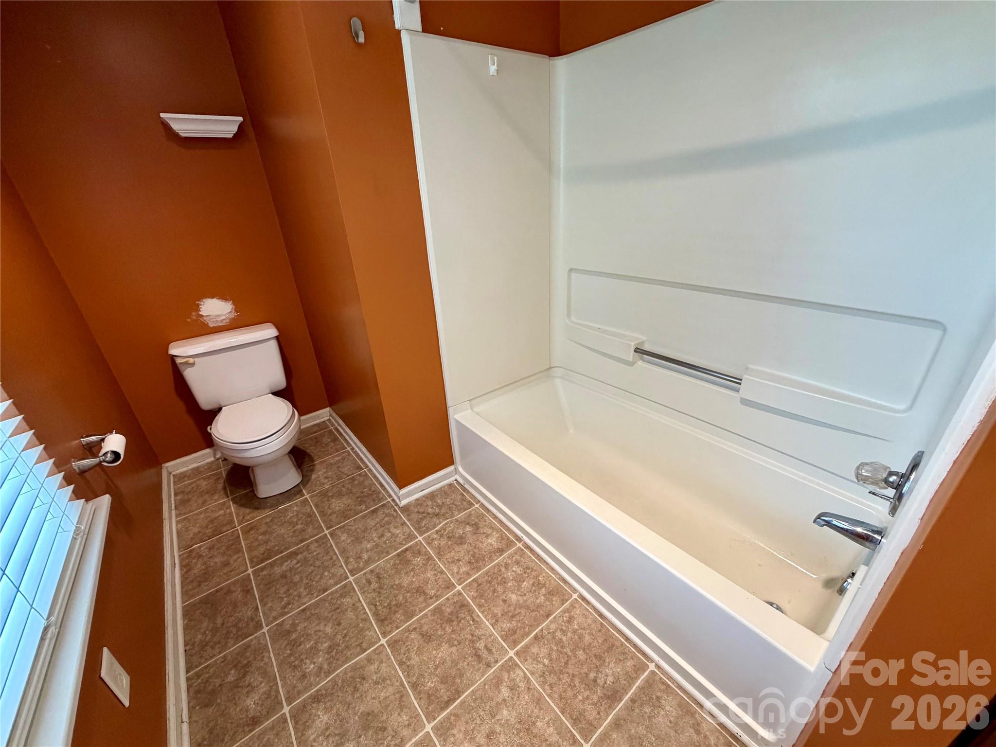 8004 Glencannon Drive — Charlotte