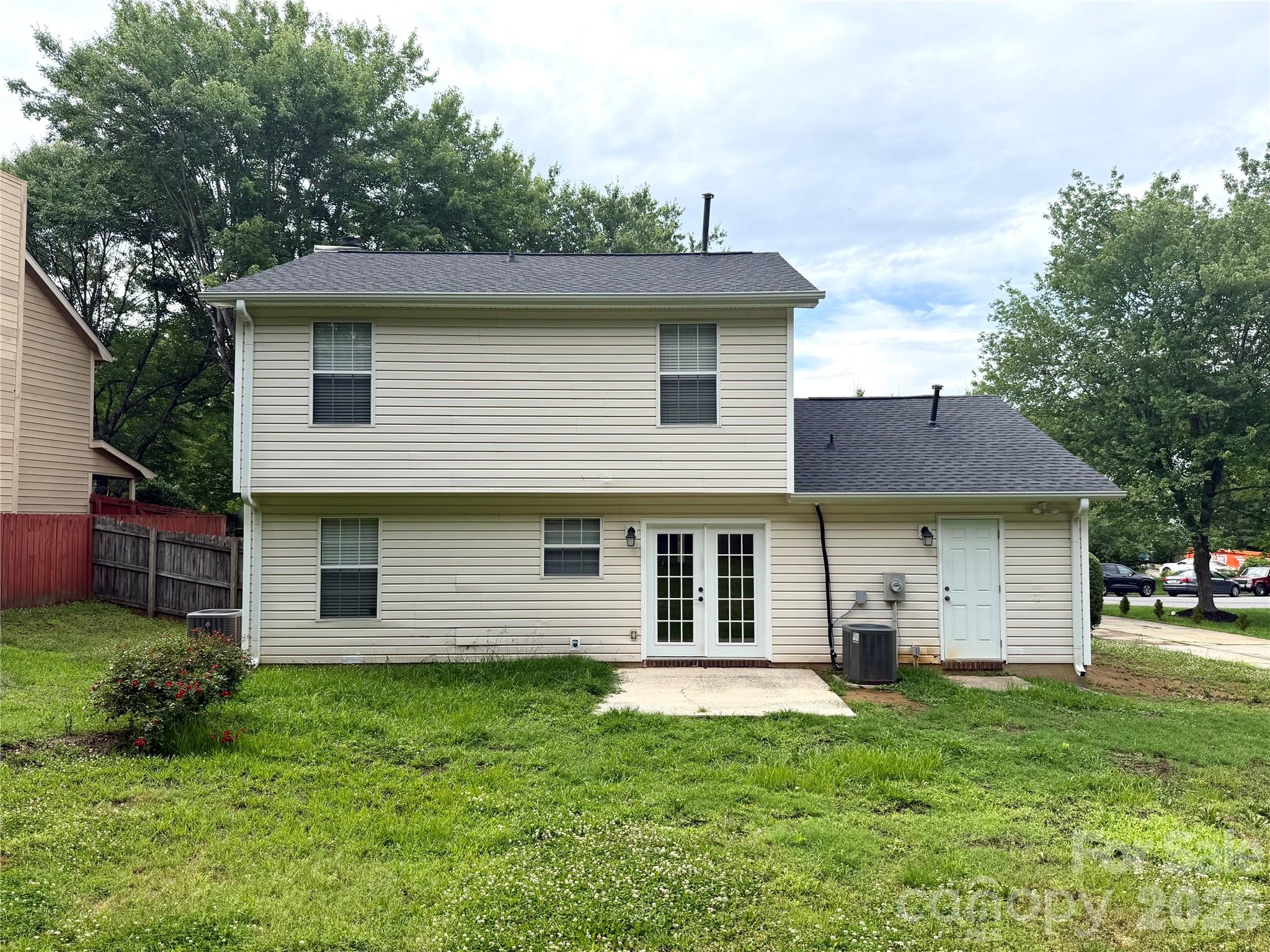 8004 Glencannon Drive — Charlotte