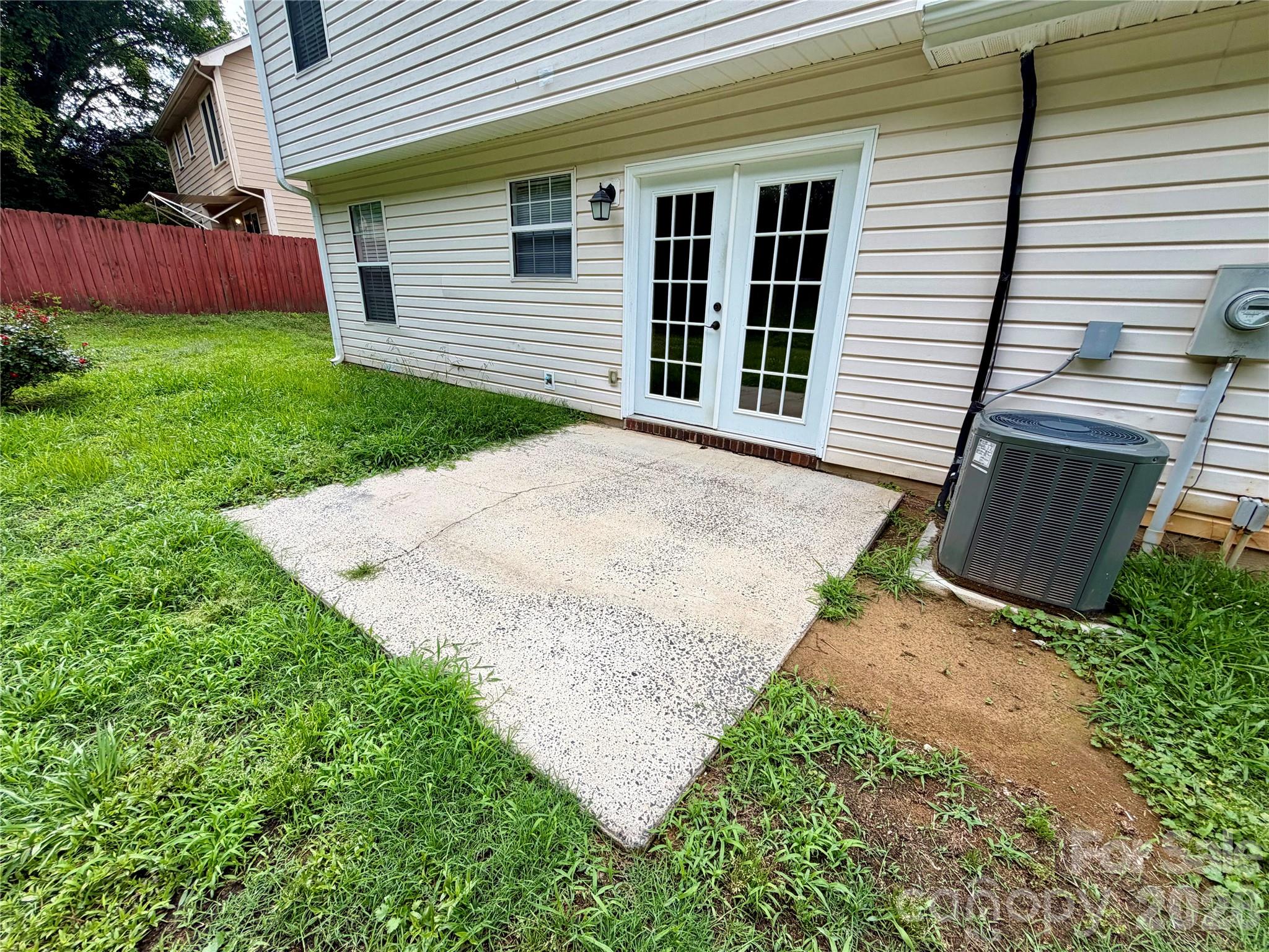 8004 Glencannon Drive — Charlotte
