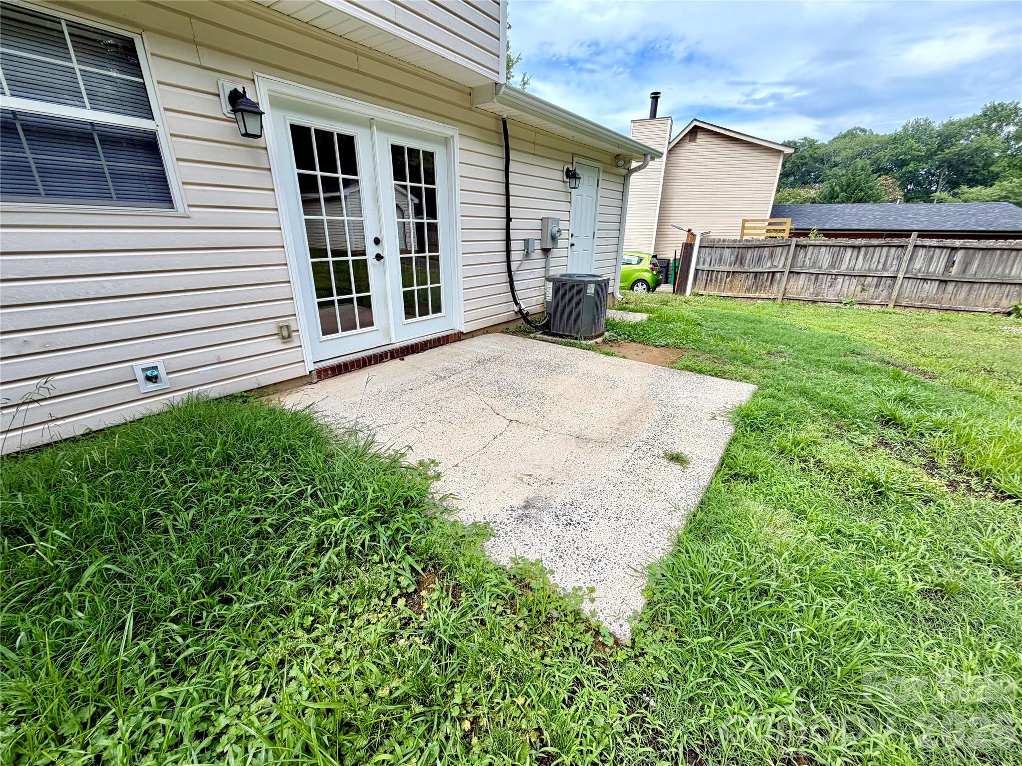 8004 Glencannon Drive — Charlotte