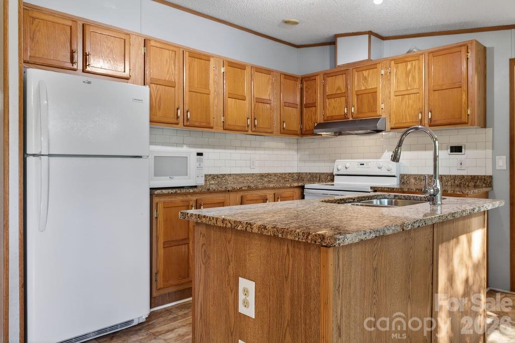 403 Doliver Drive — Horse Shoe