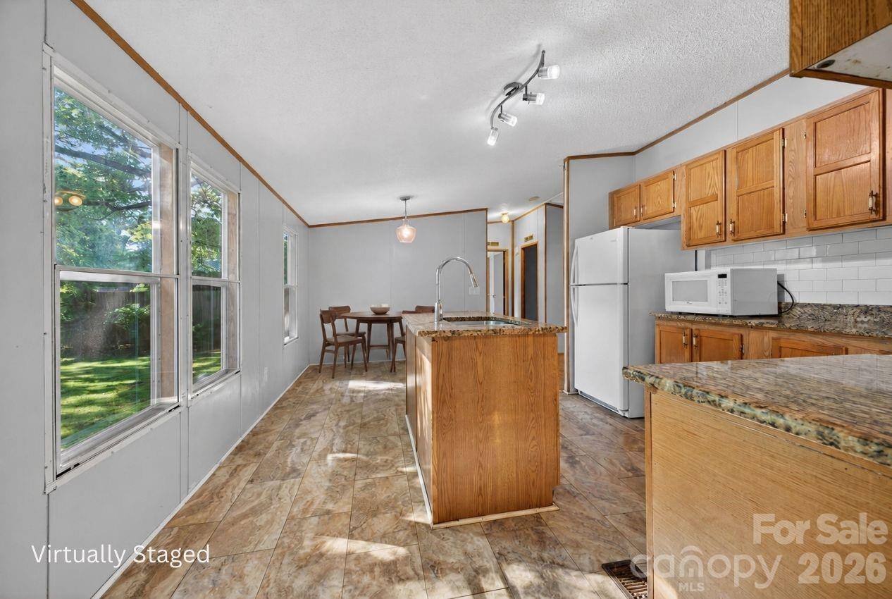 403 Doliver Drive — Horse Shoe