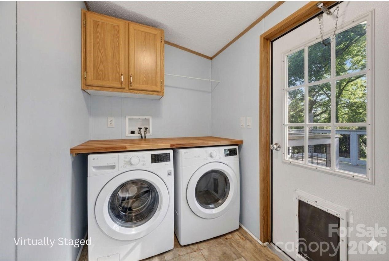 403 Doliver Drive — Horse Shoe