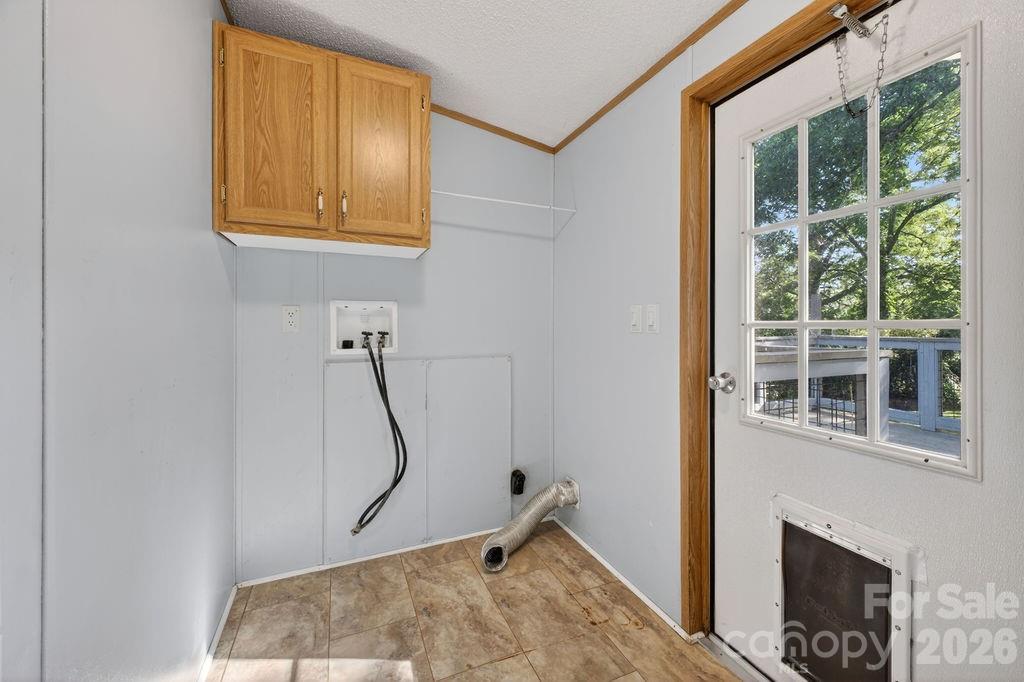 403 Doliver Drive — Horse Shoe