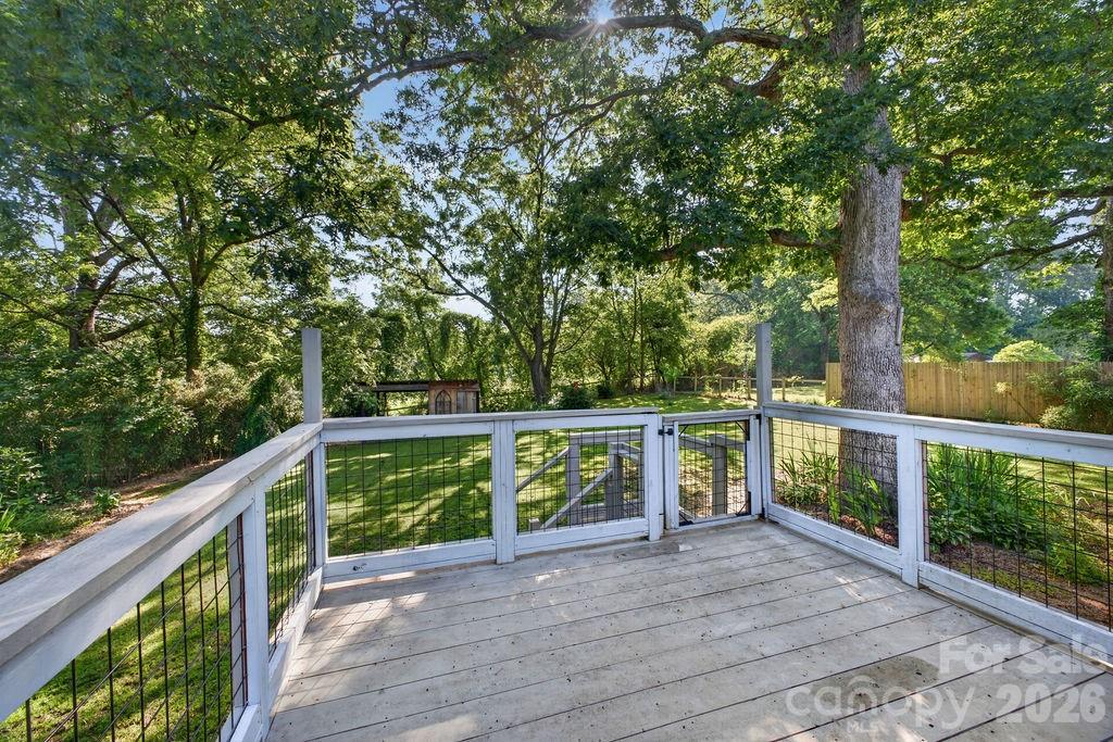 403 Doliver Drive — Horse Shoe