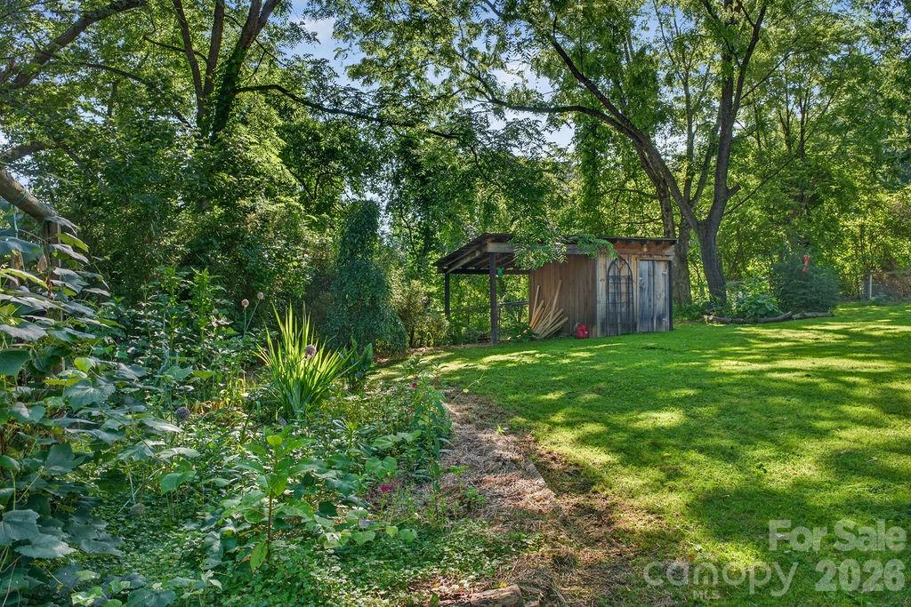 403 Doliver Drive — Horse Shoe