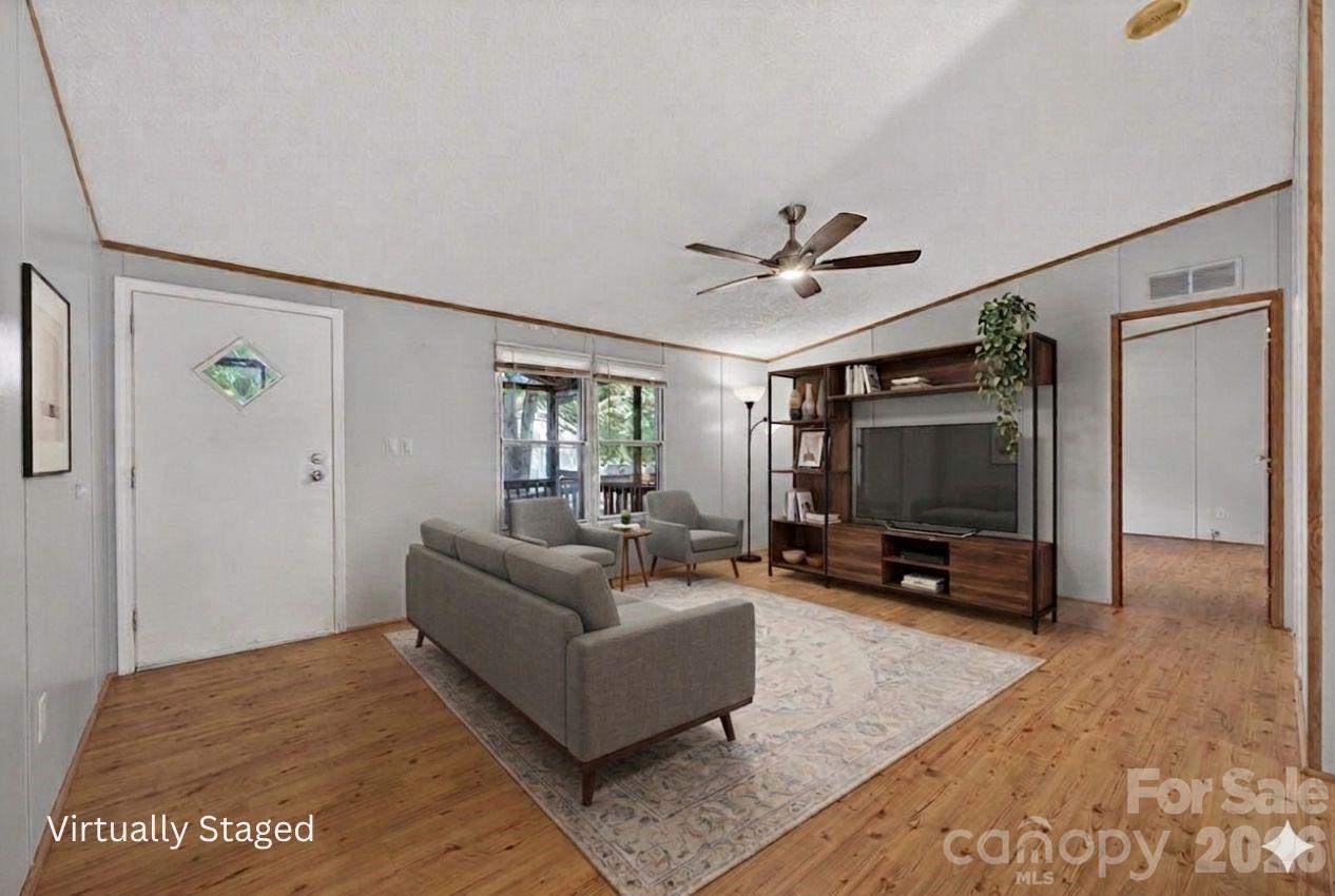 403 Doliver Drive — Horse Shoe