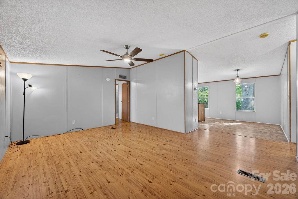 403 Doliver Drive — Horse Shoe