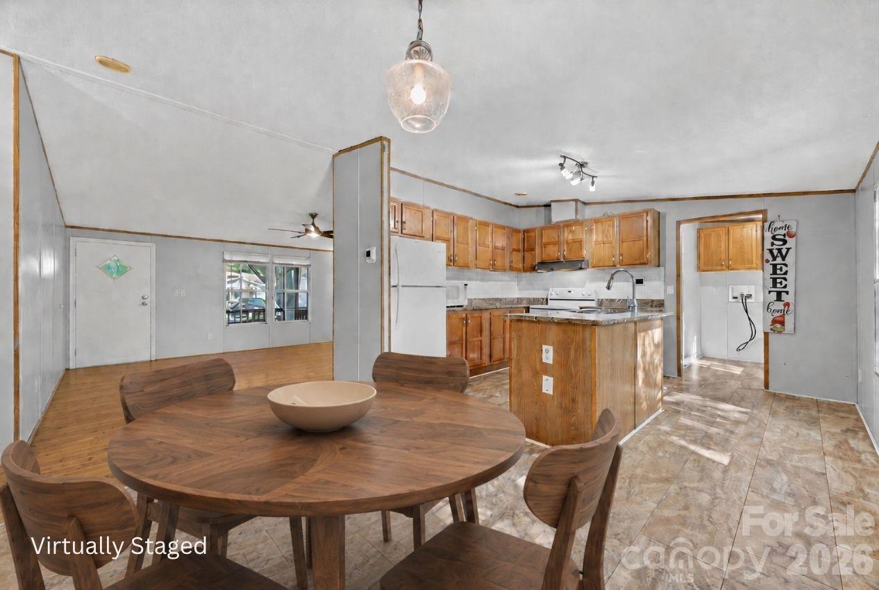 403 Doliver Drive — Horse Shoe