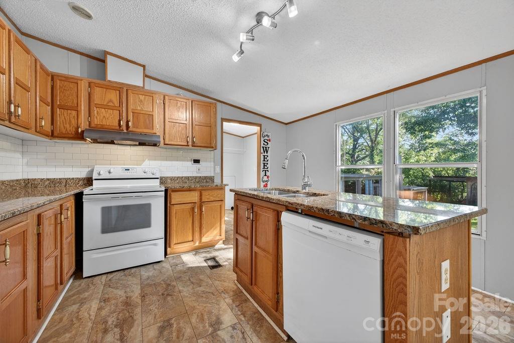 403 Doliver Drive — Horse Shoe