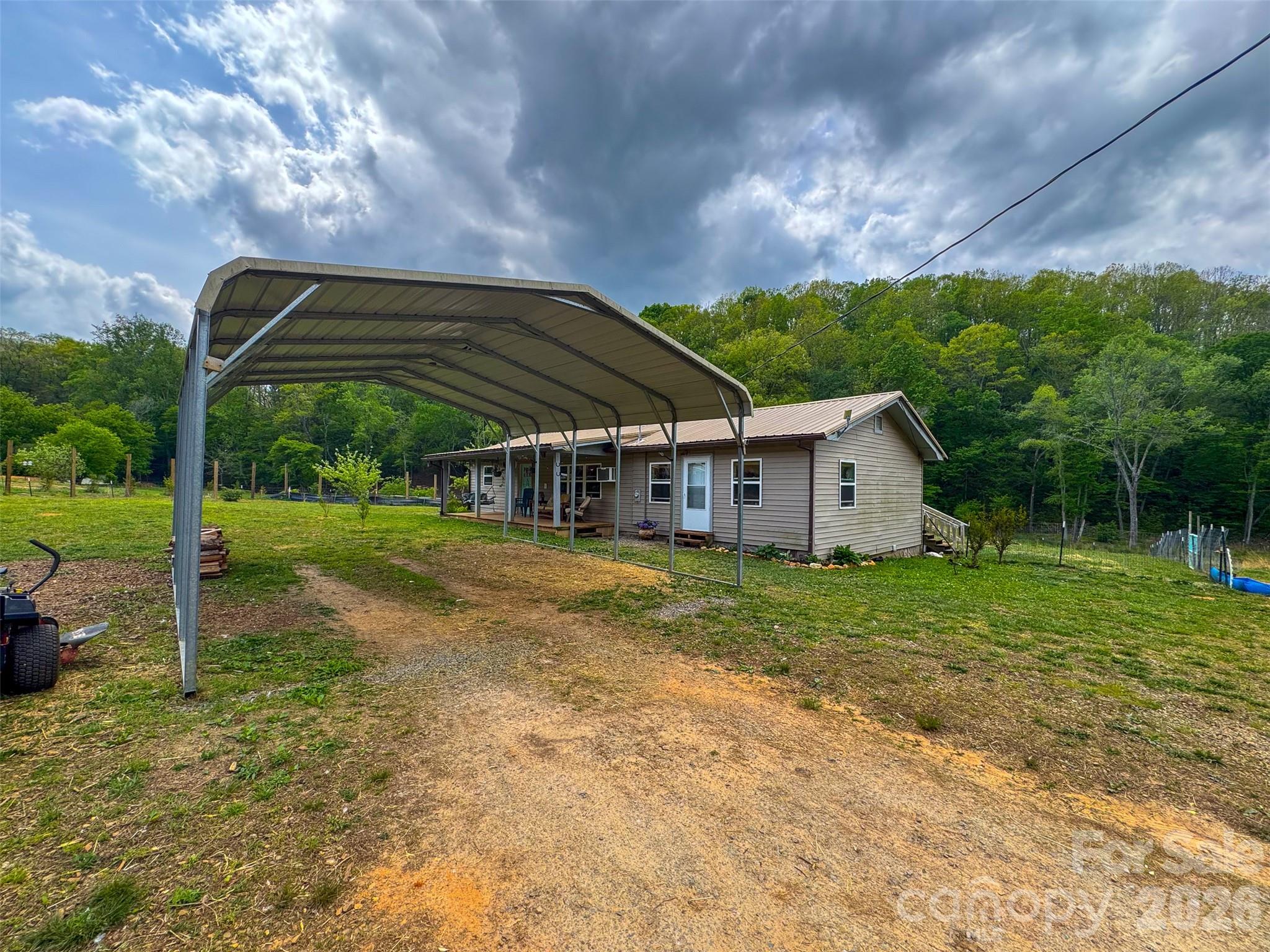 3325 Packs Mountain Road — Murphy