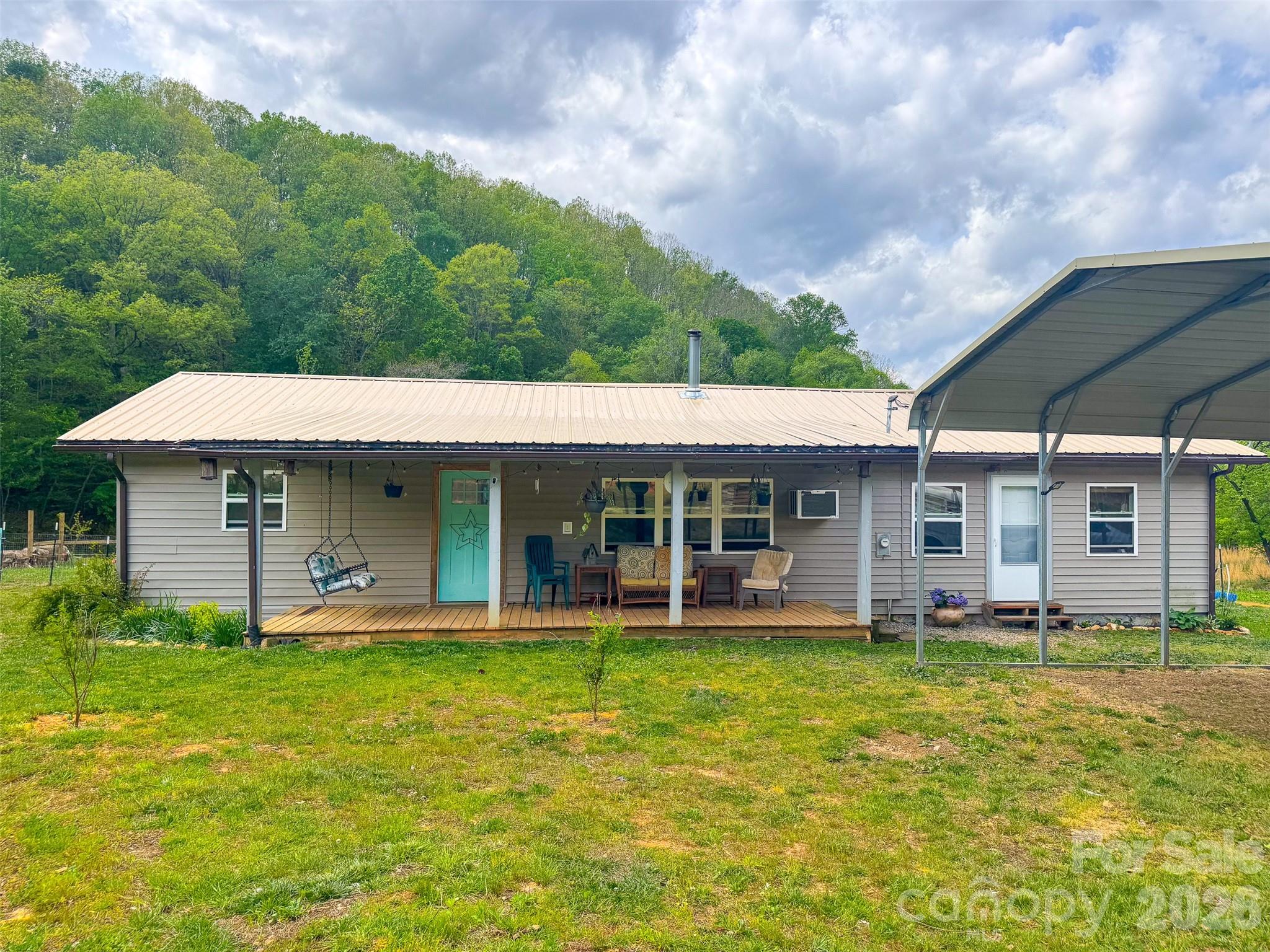 3325 Packs Mountain Road — Murphy