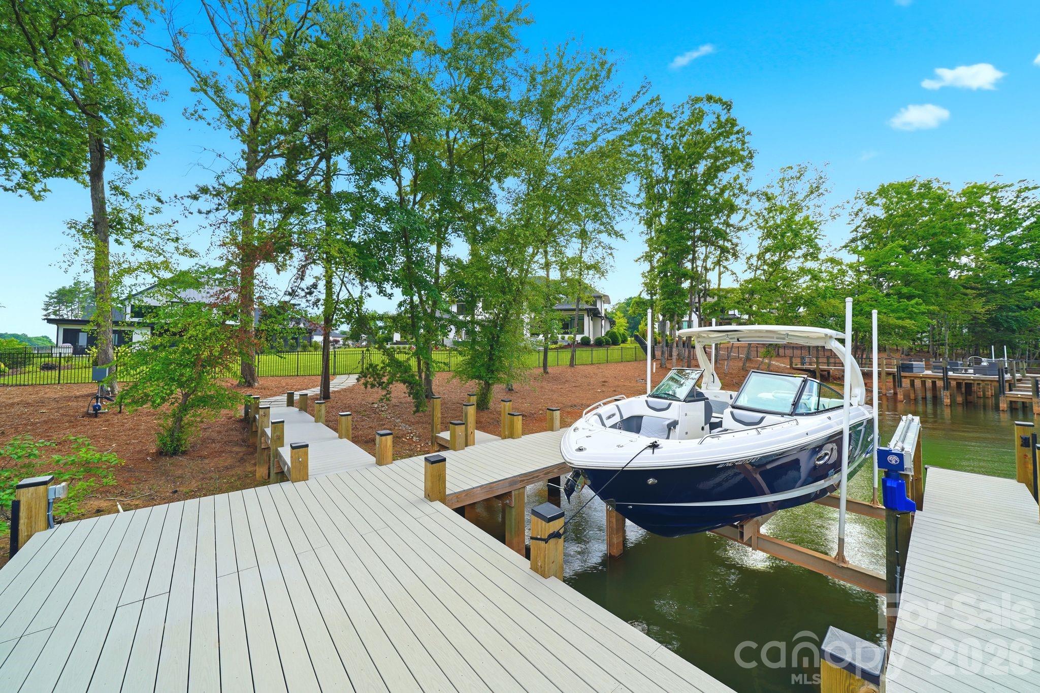 113 Saylors Watch Lane — Mooresville