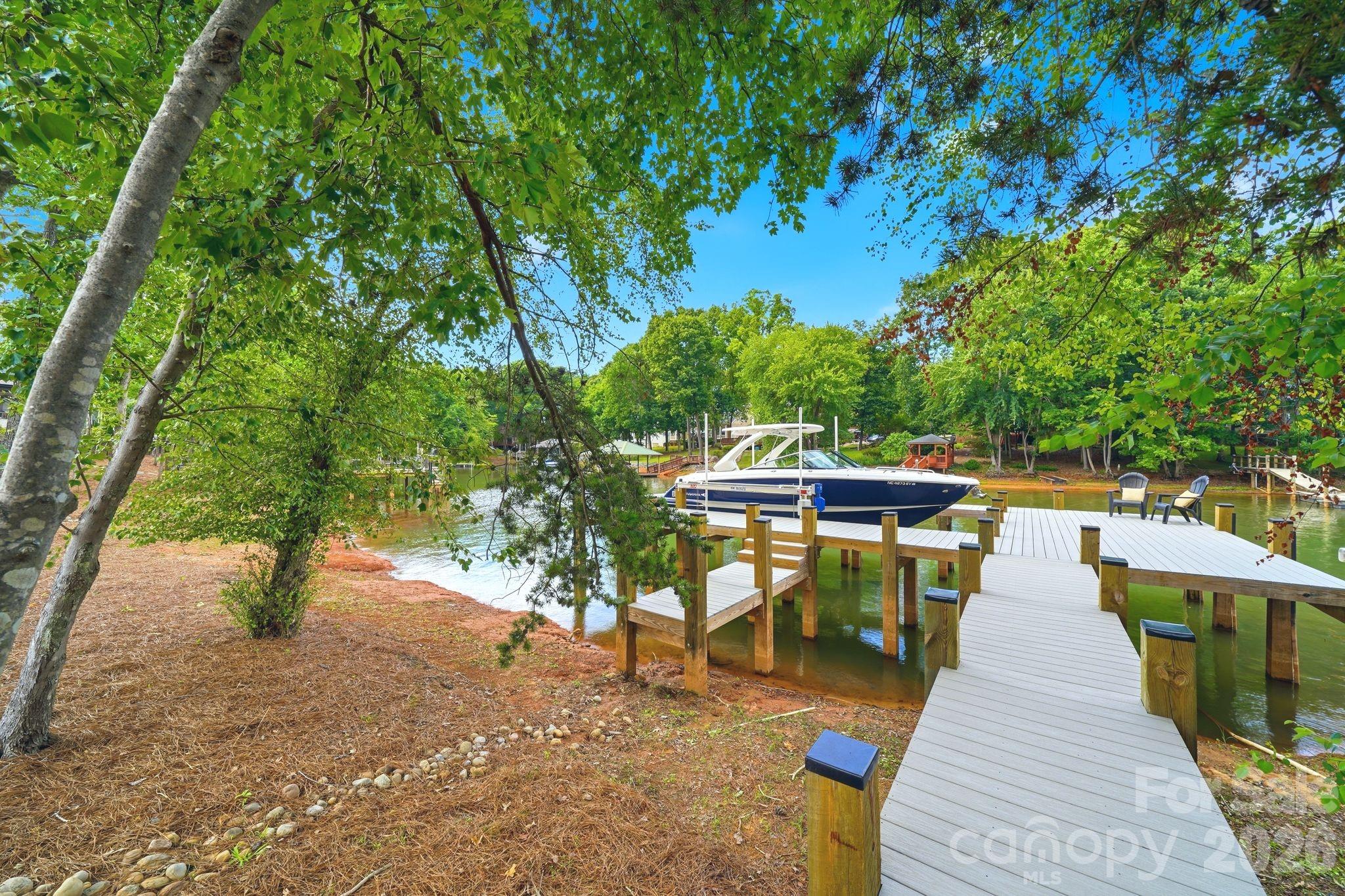 113 Saylors Watch Lane — Mooresville