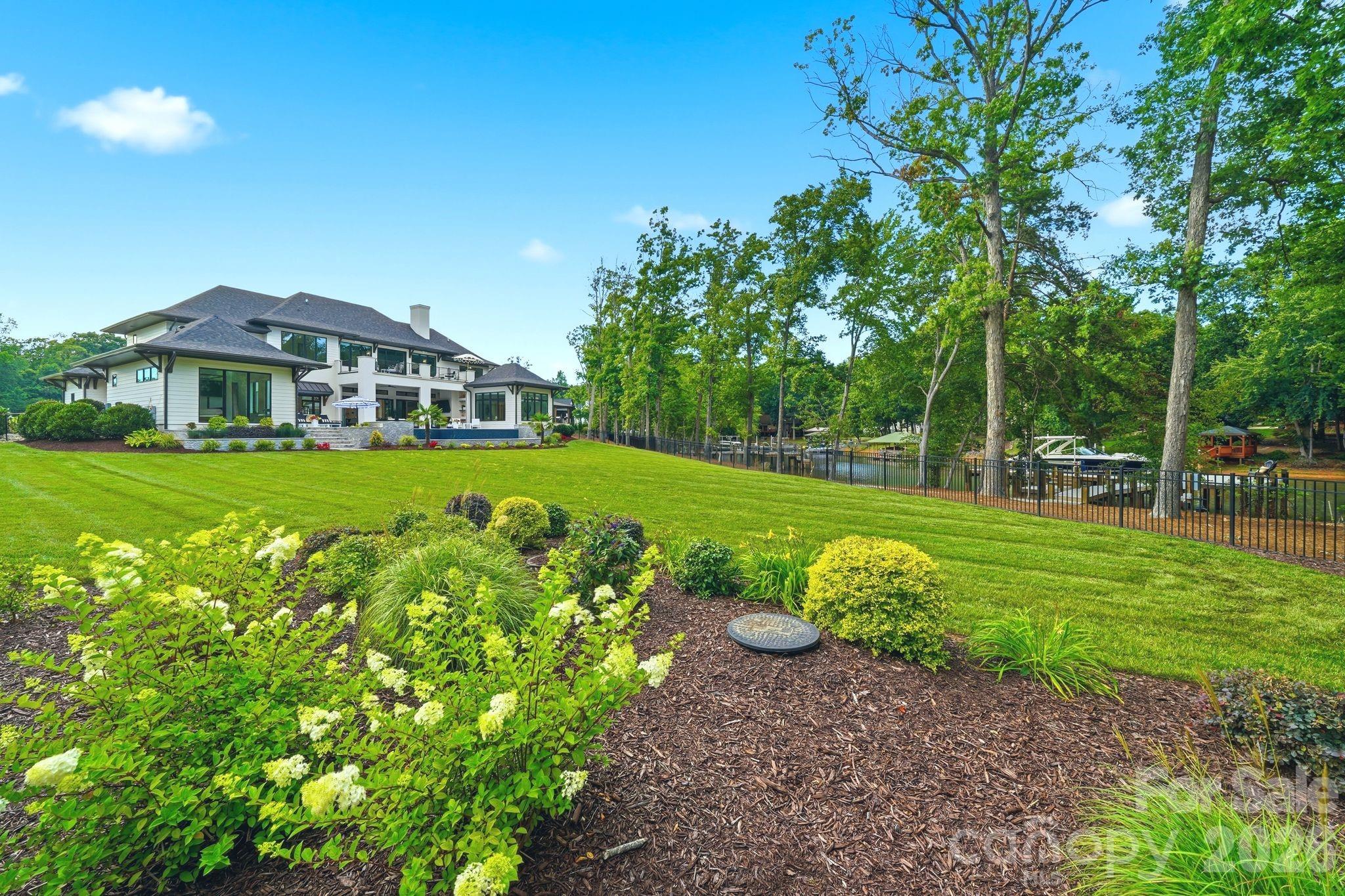 113 Saylors Watch Lane — Mooresville