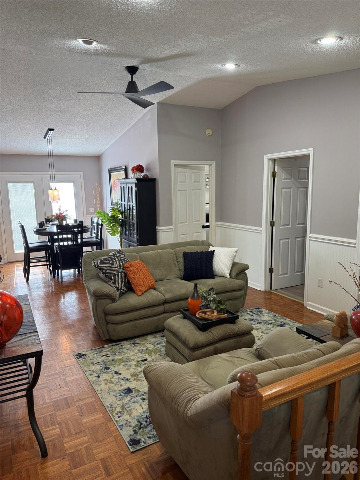 102 Phillips Road — Spruce Pine