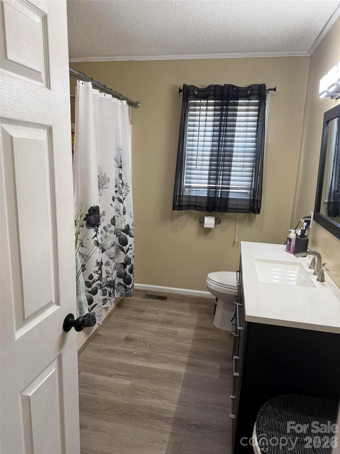102 Phillips Road — Spruce Pine