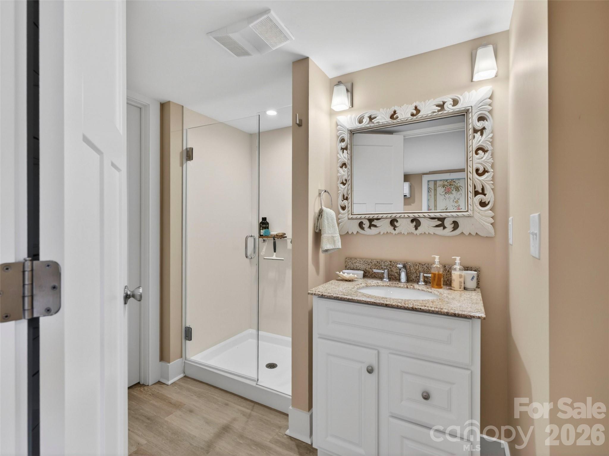 52 Melody Lane — Saluda
