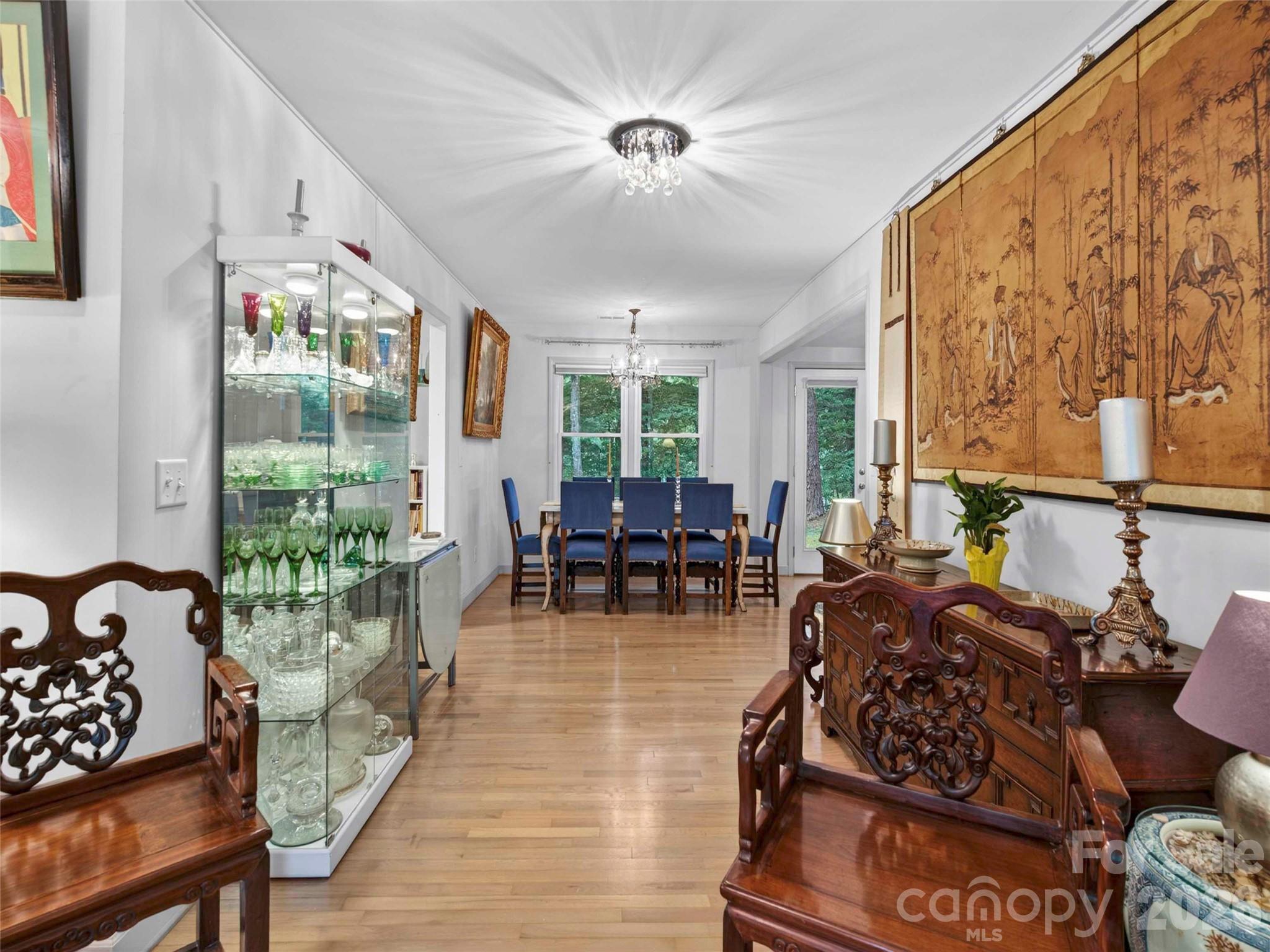 52 Melody Lane — Saluda