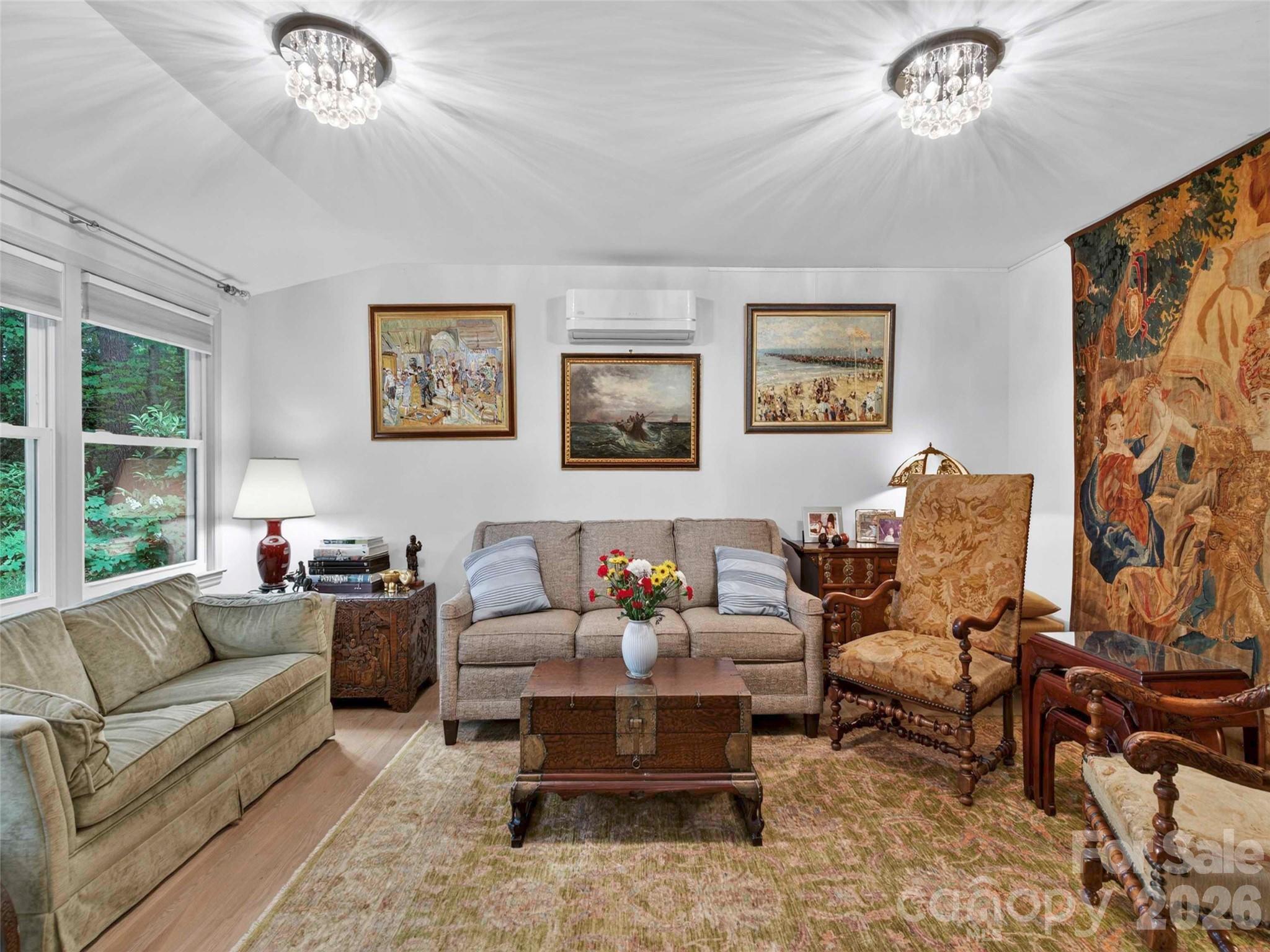 52 Melody Lane — Saluda