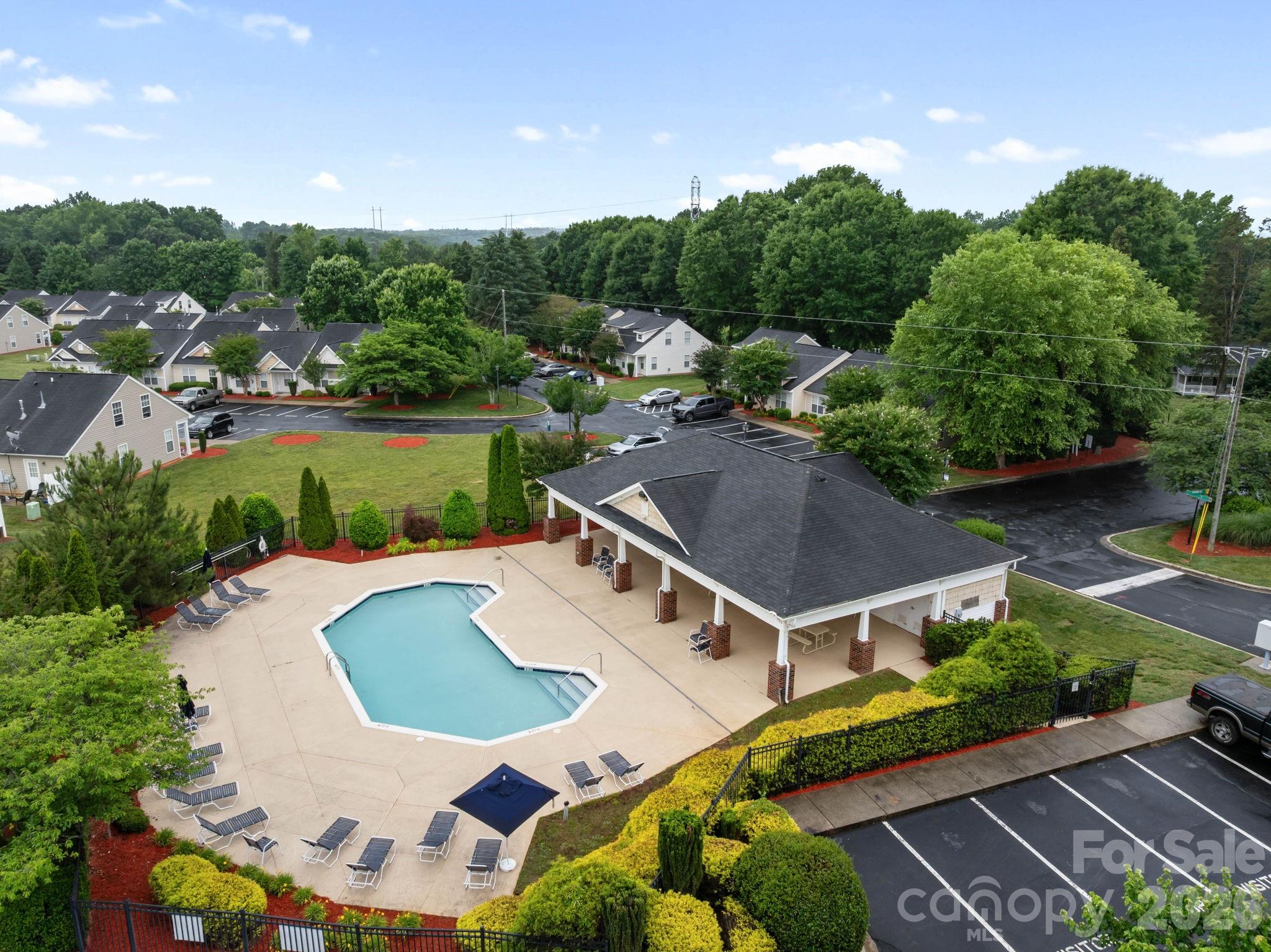 2050 Shady Pond Drive — Clover