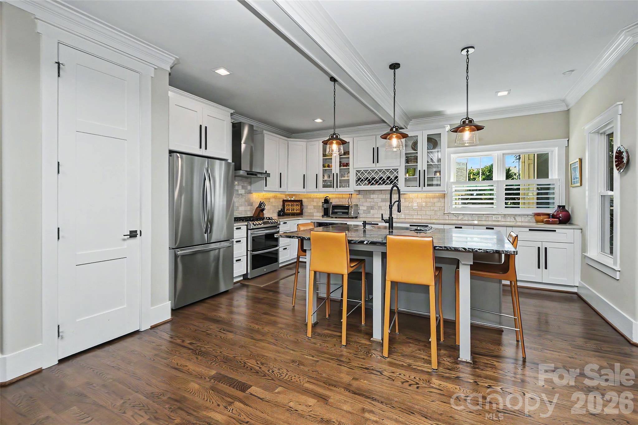 400 Marsh Road — Charlotte
